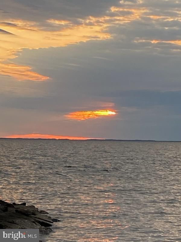 CEDARHURST ON THE BAY - Residential