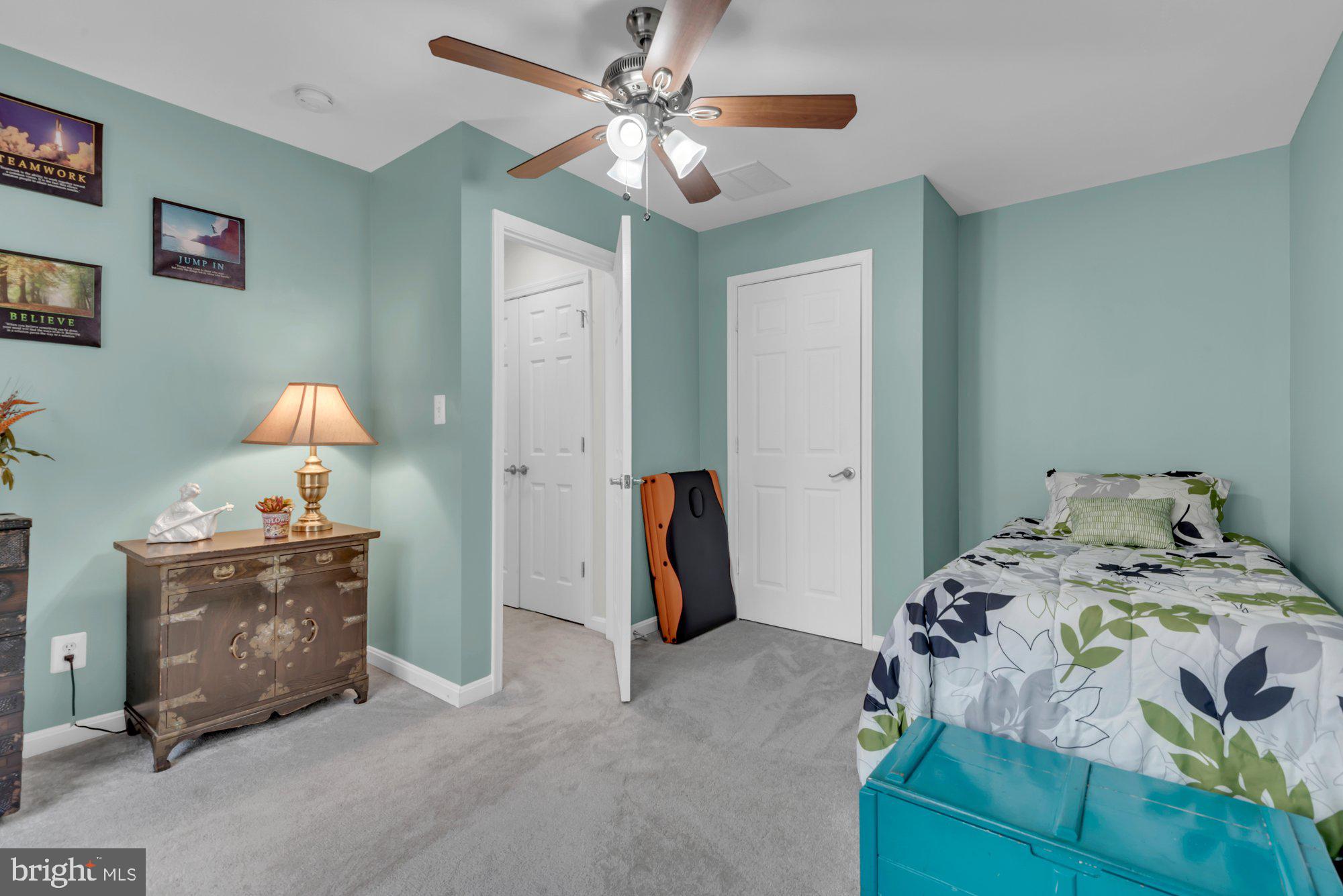 CEDARHURST ON THE BAY - Residential