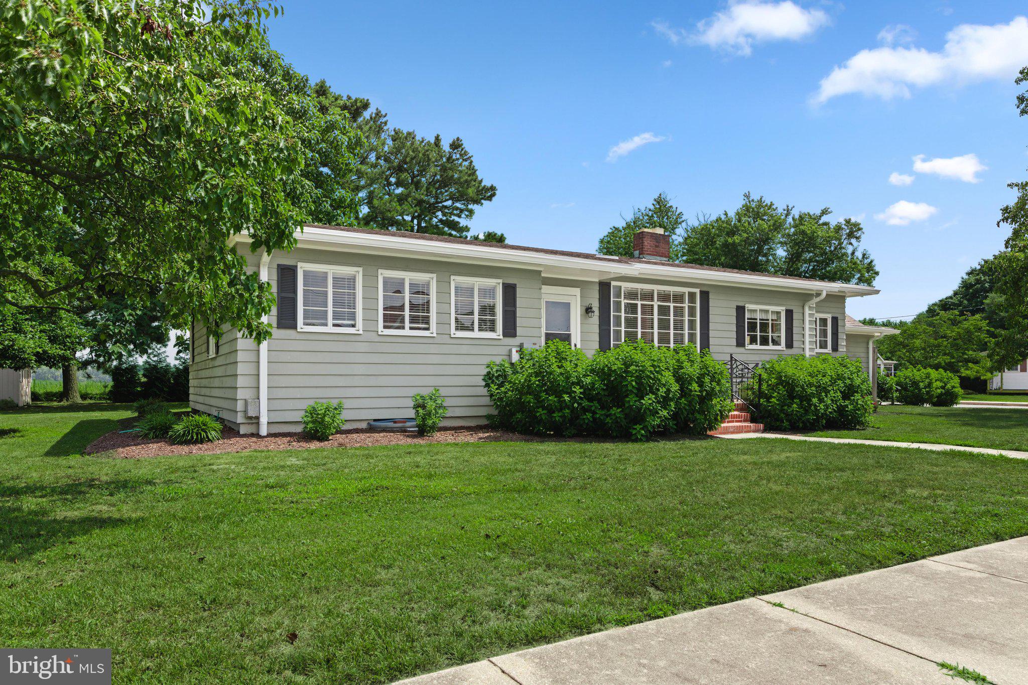 819 NEW STREET