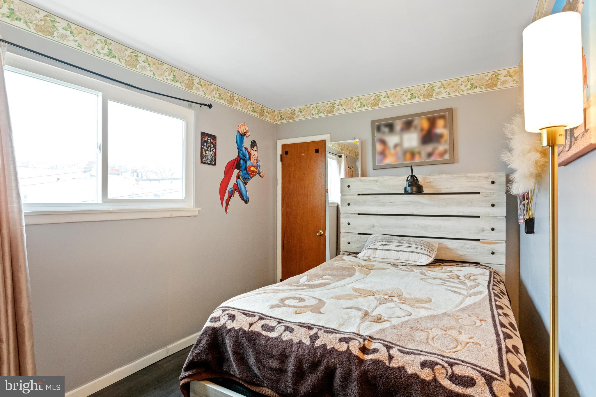 SOMERTON - Residential