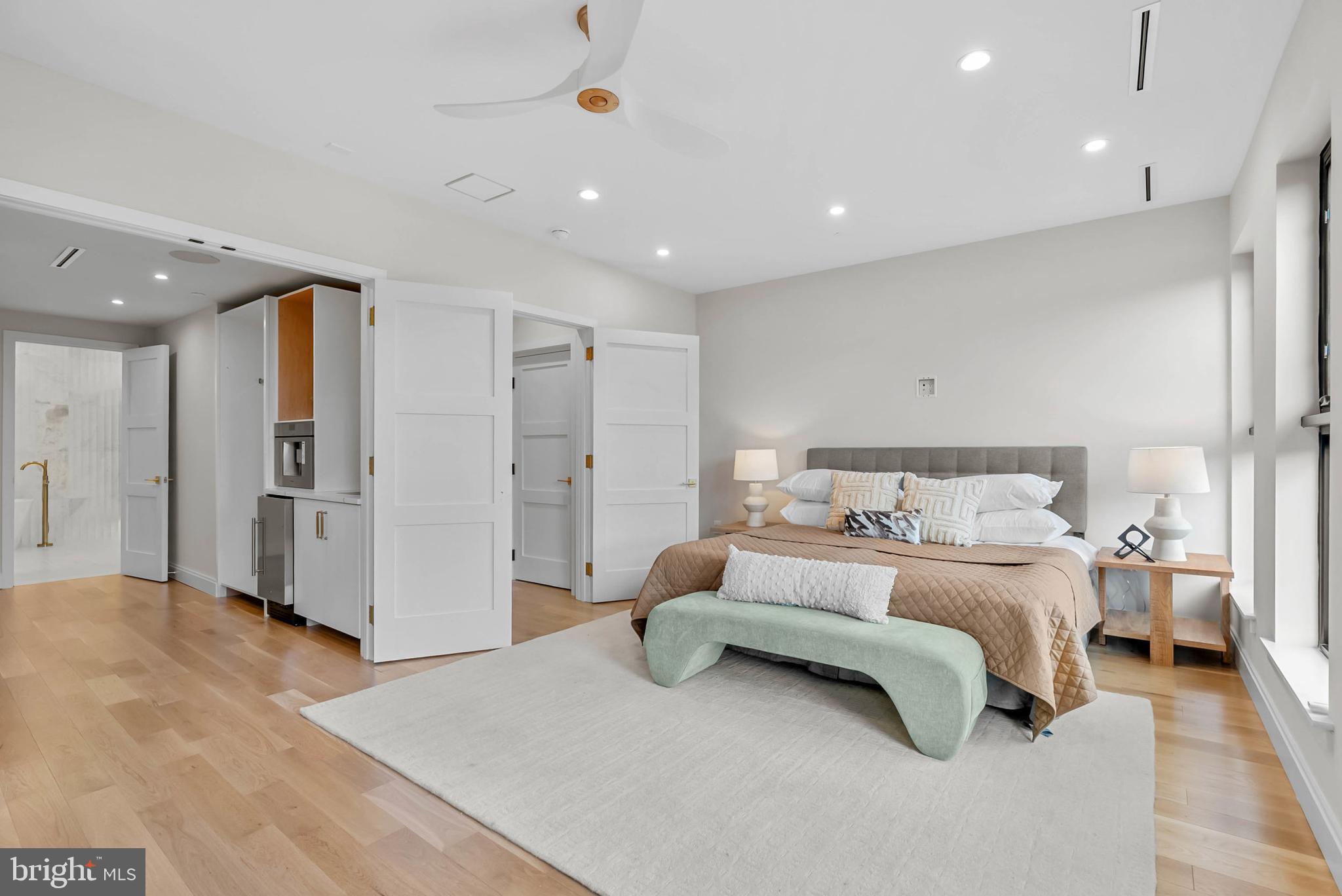 BELLA VISTA - Residential