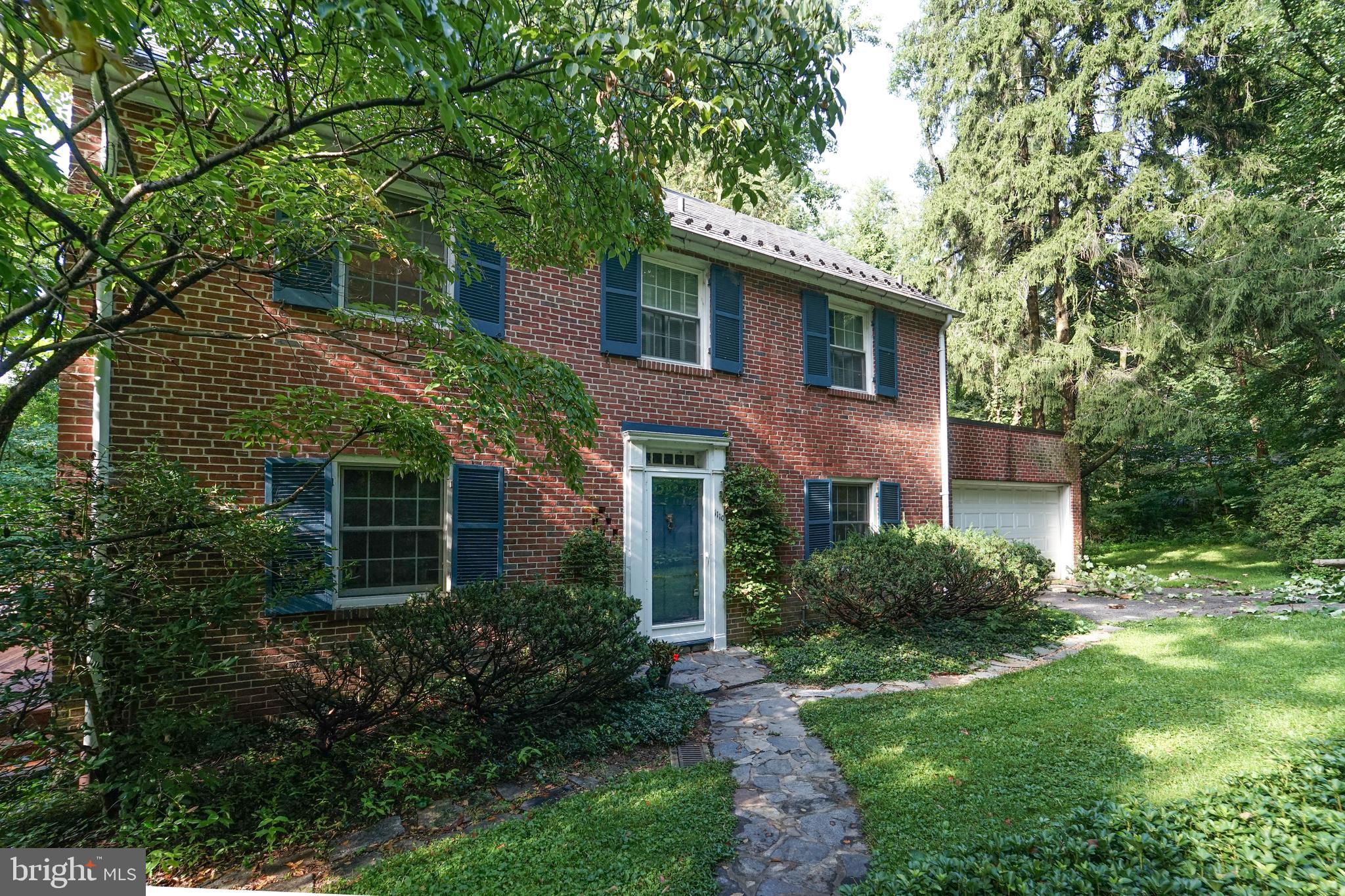 1110 BELLEMORE ROAD