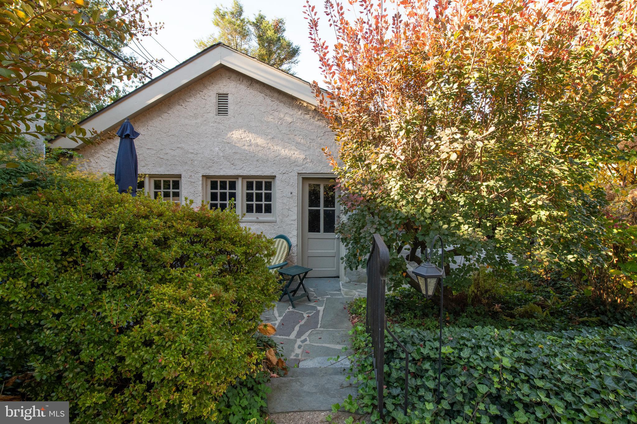 EAST FALLS - Residential