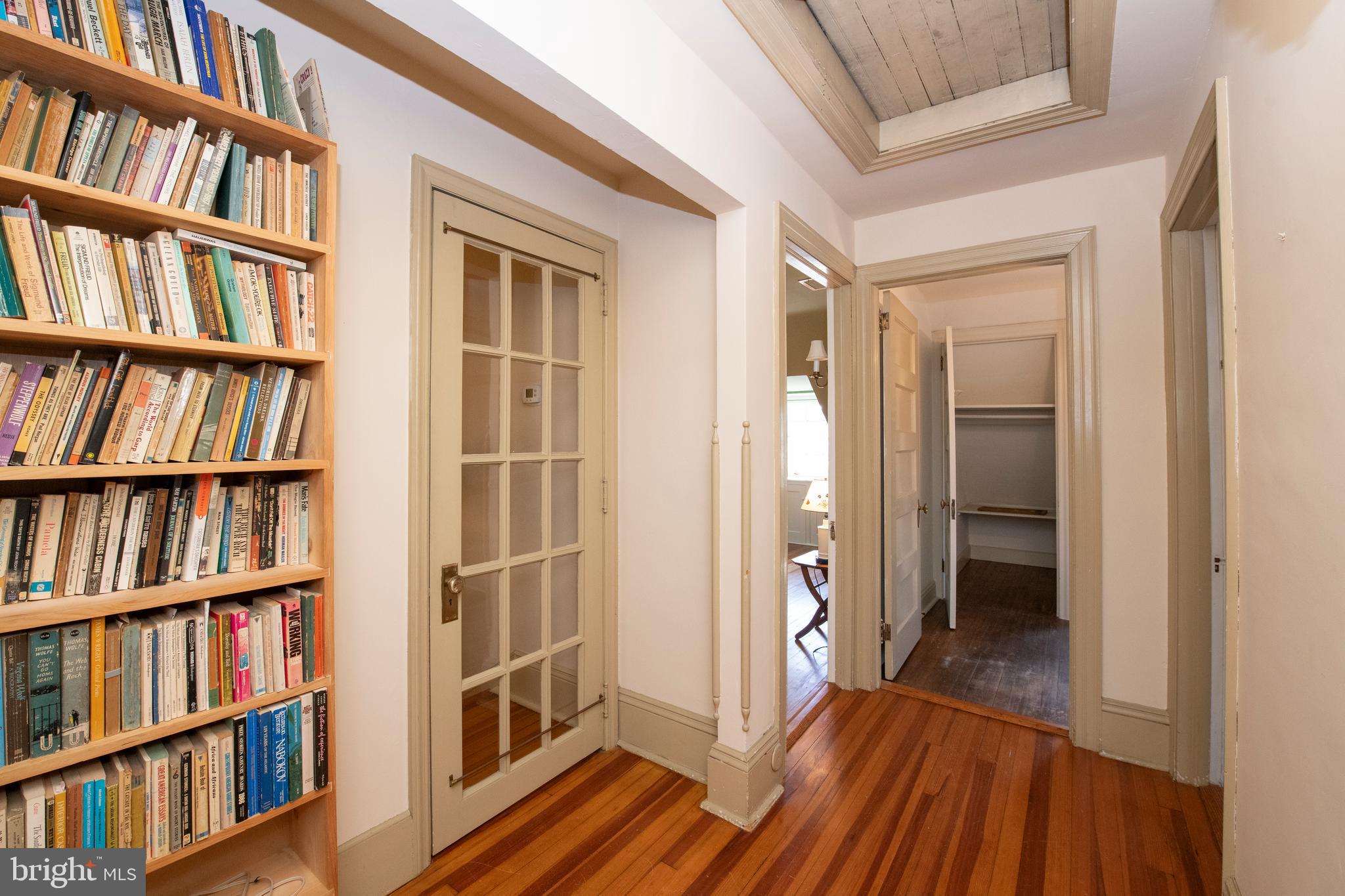 EAST FALLS - Residential