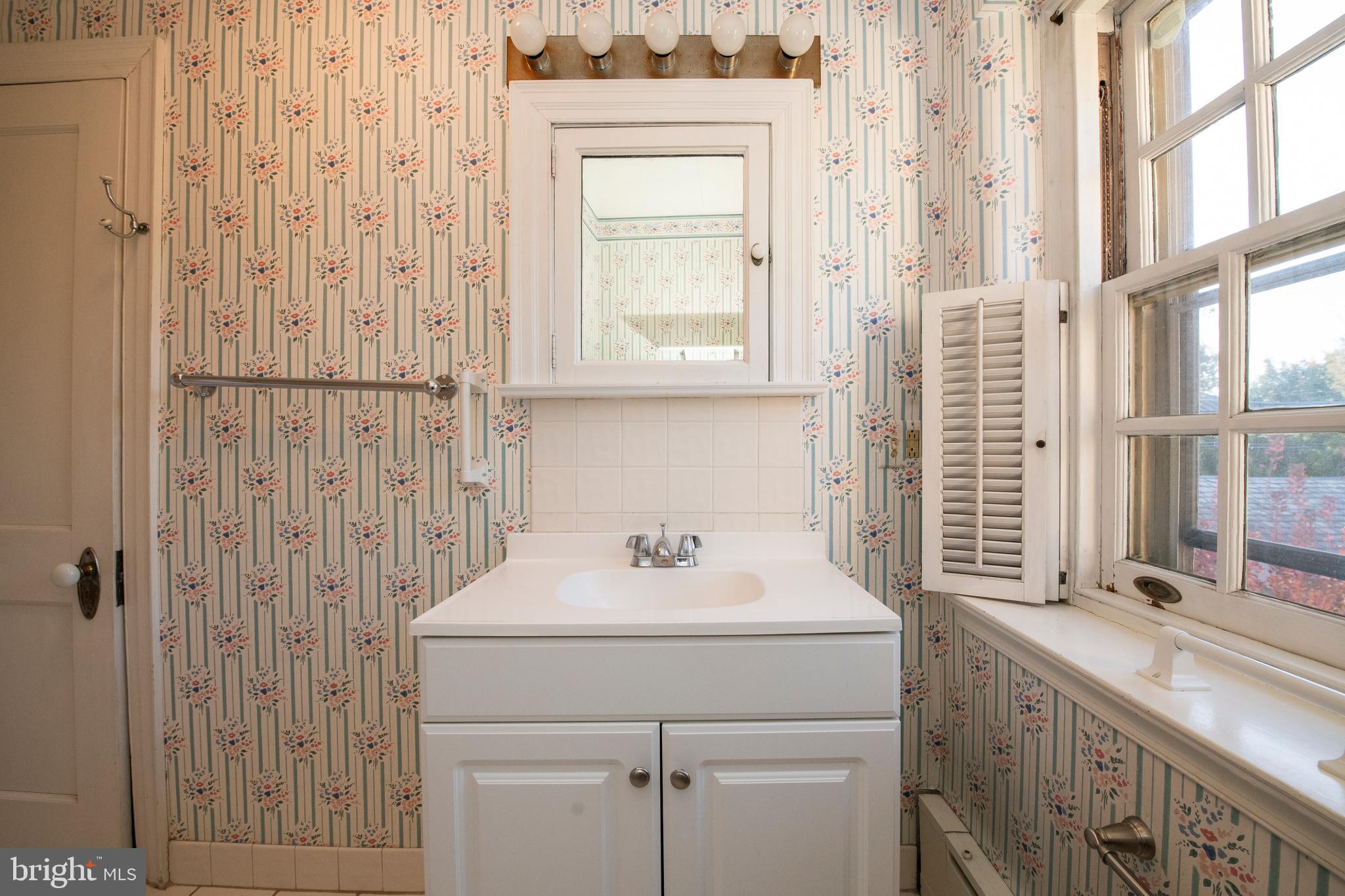 EAST FALLS - Residential