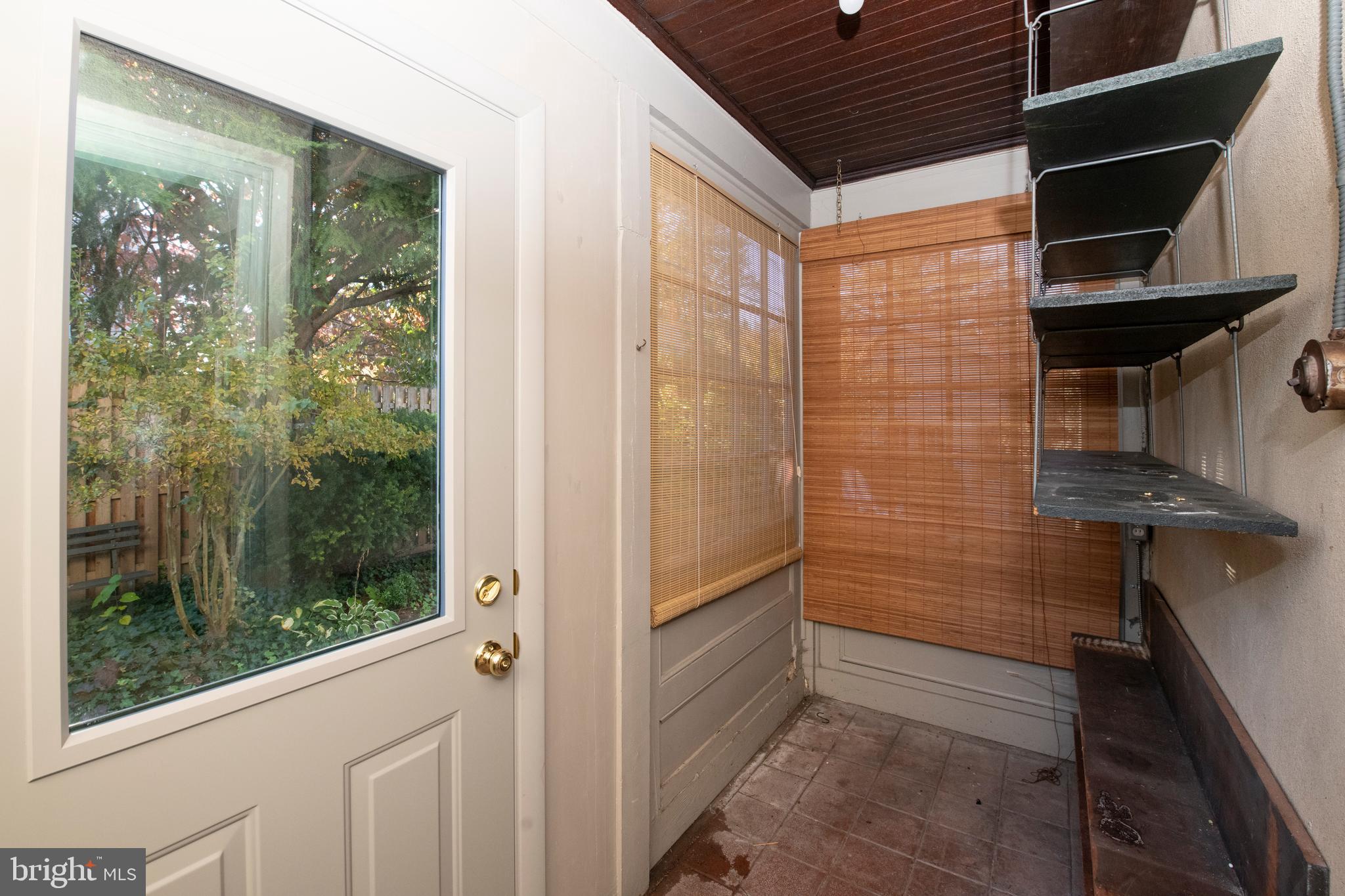 EAST FALLS - Residential