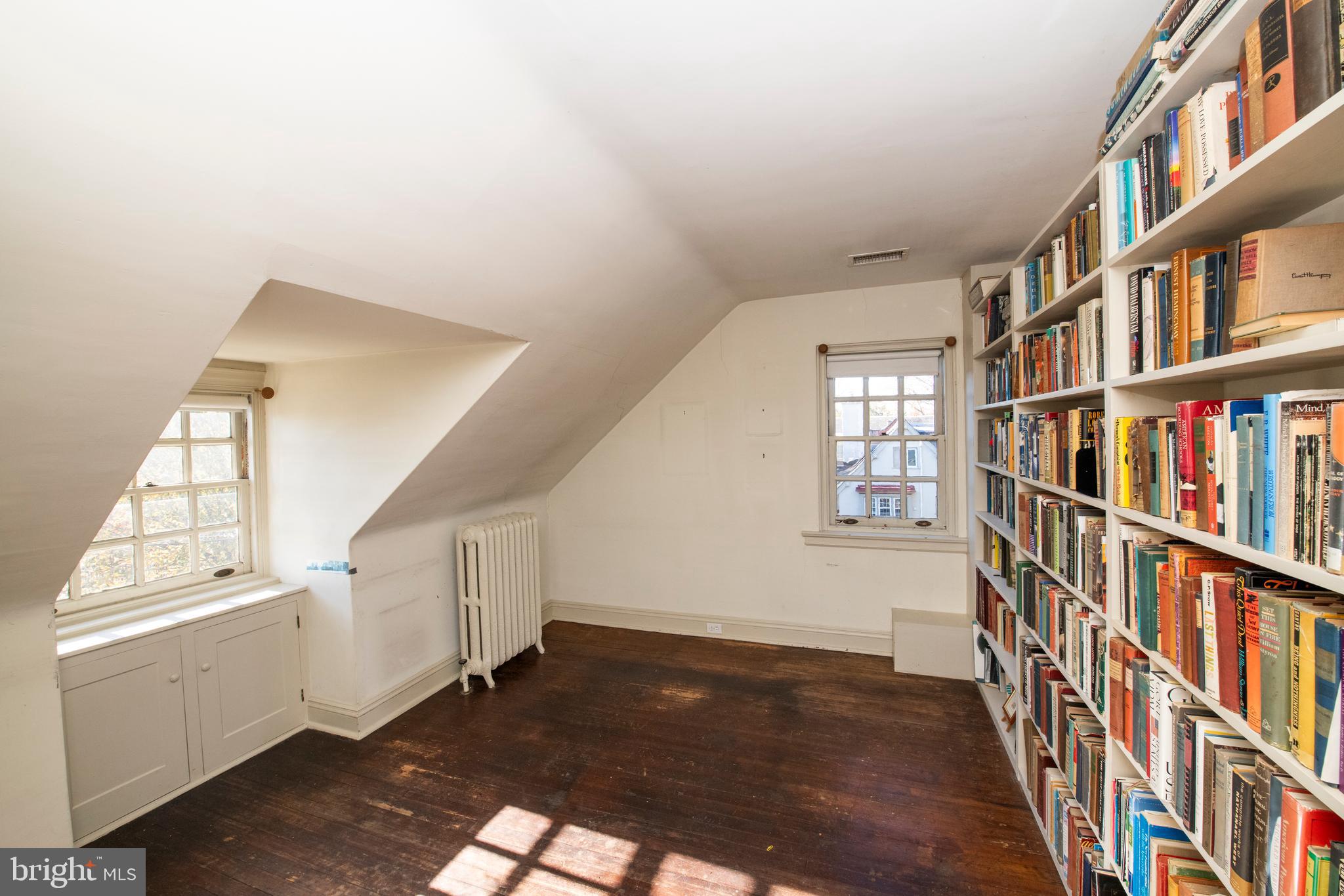 EAST FALLS - Residential