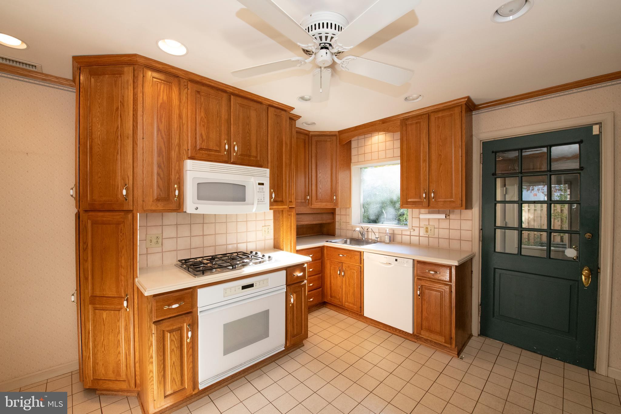 EAST FALLS - Residential