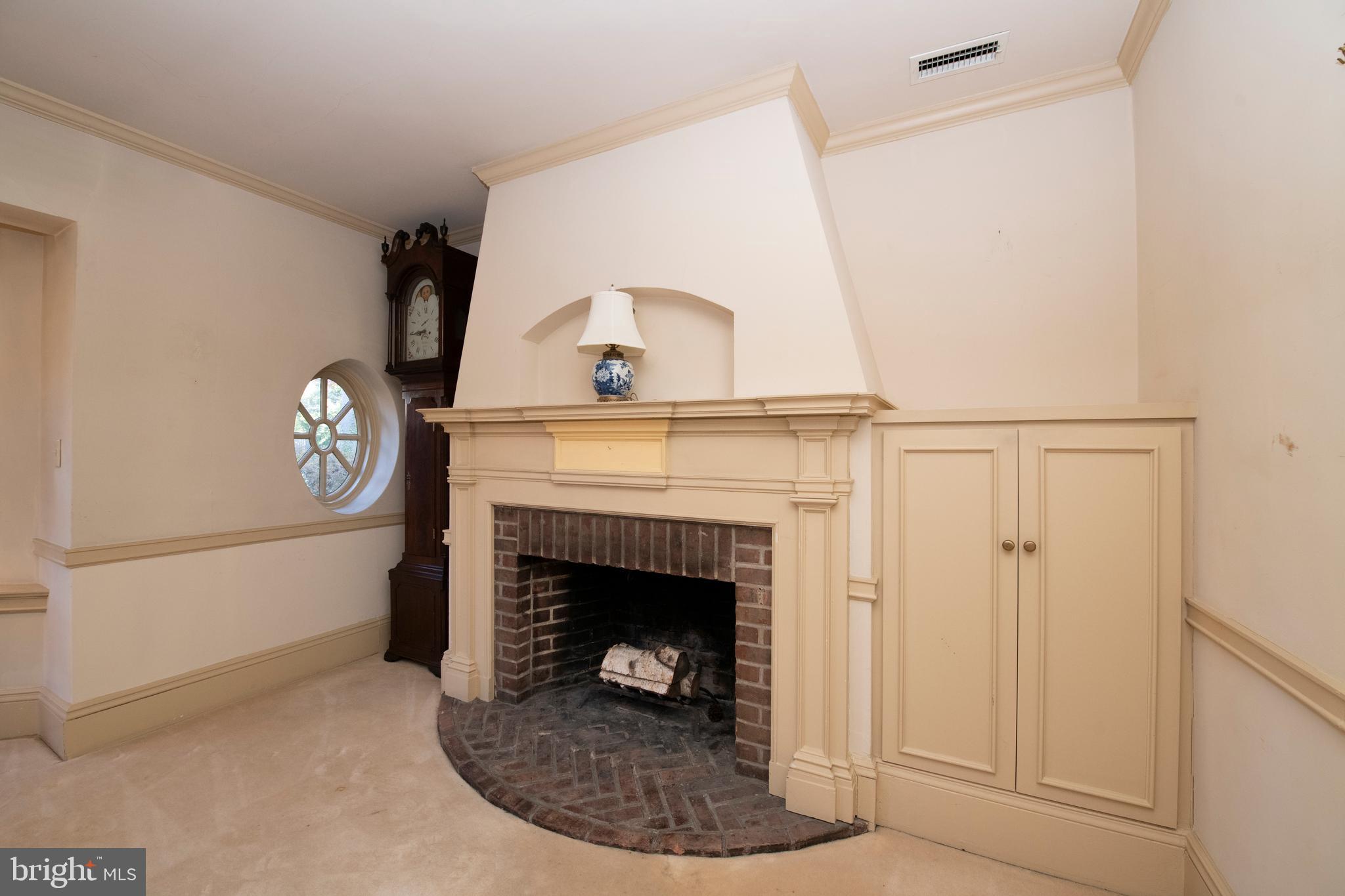 EAST FALLS - Residential