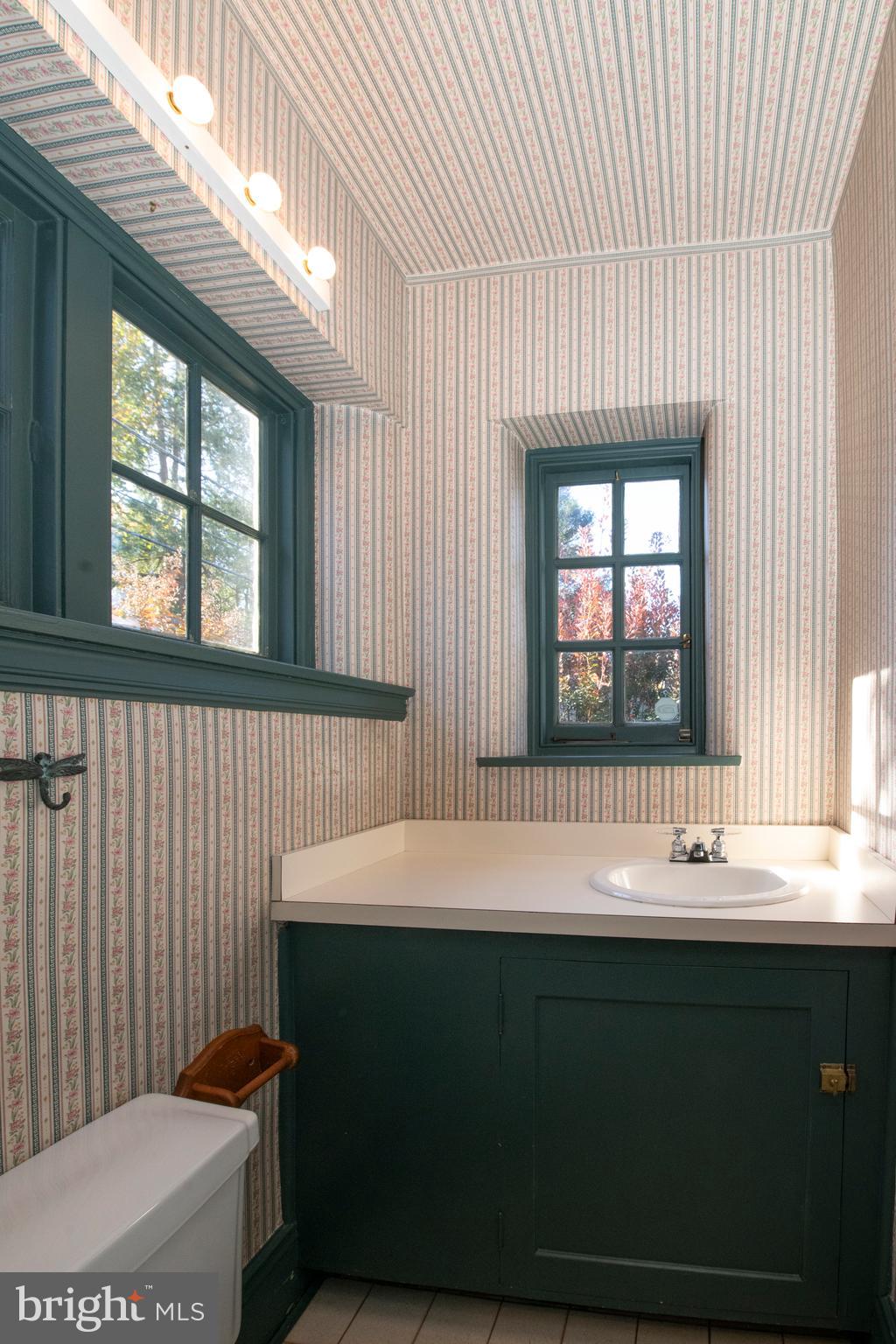 EAST FALLS - Residential