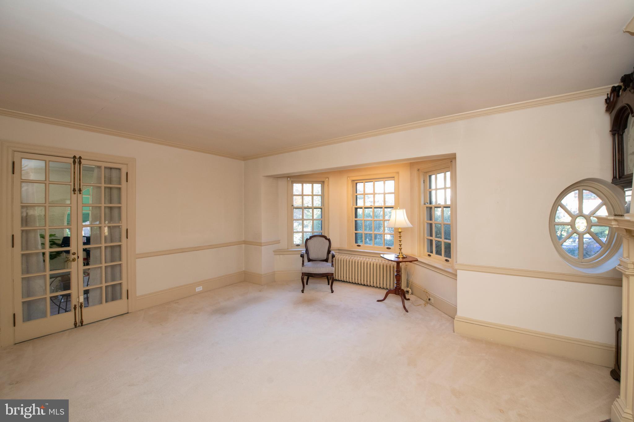 EAST FALLS - Residential