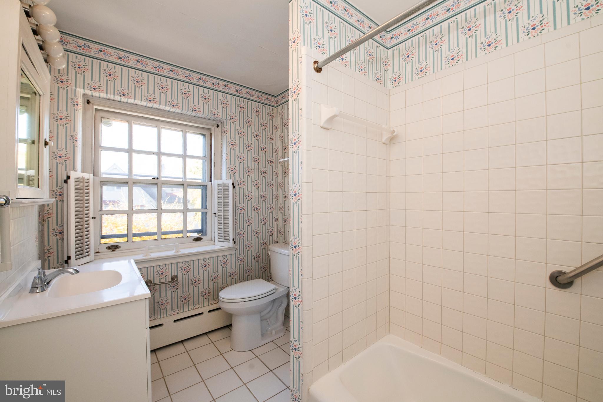 EAST FALLS - Residential