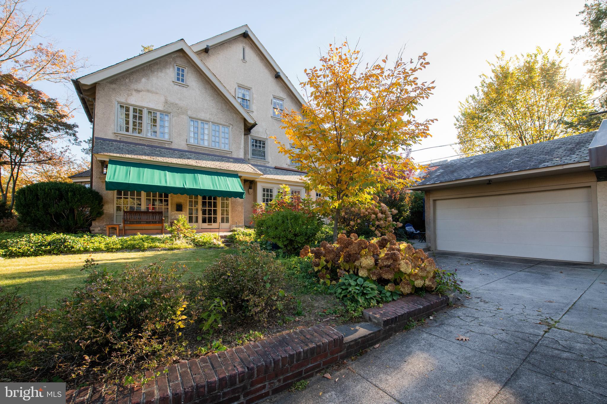 EAST FALLS - Residential