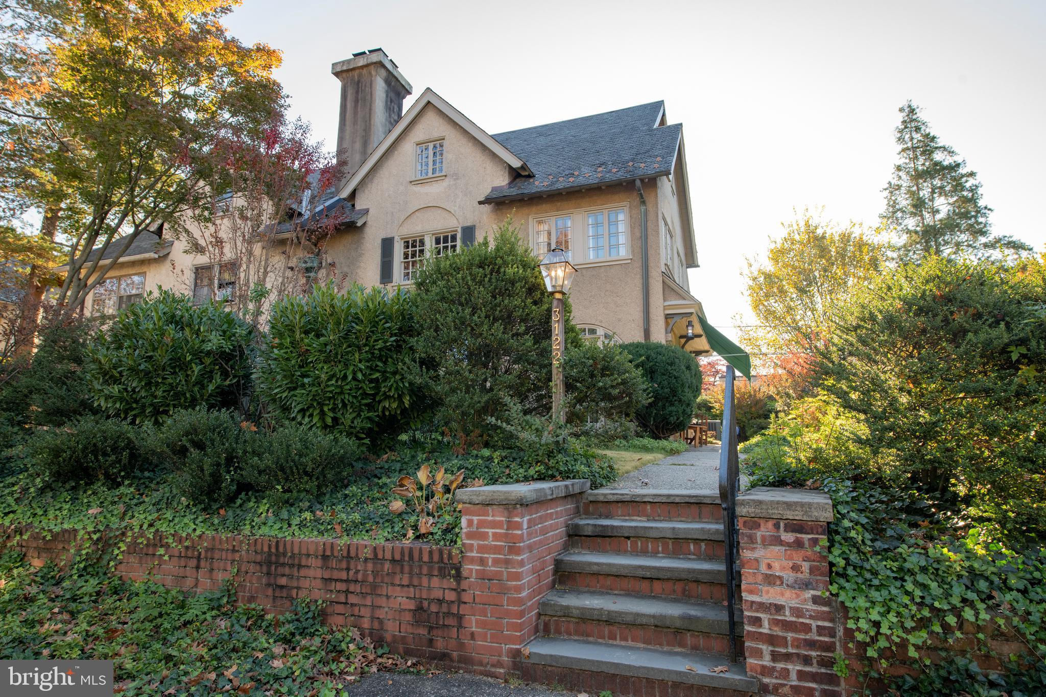 EAST FALLS - Residential