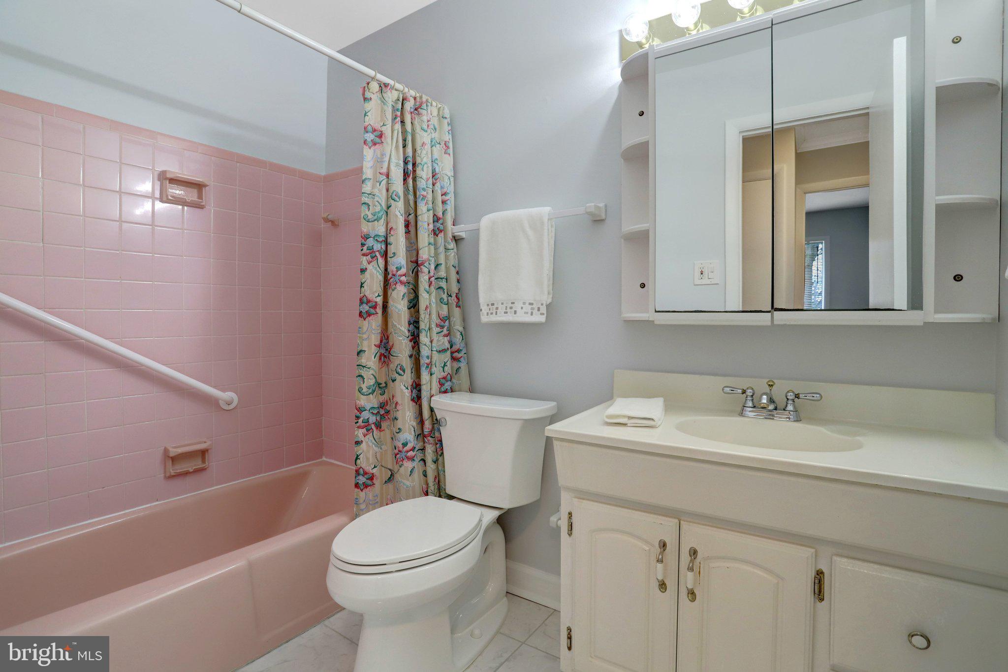 MONTICELLO WOODS - Residential