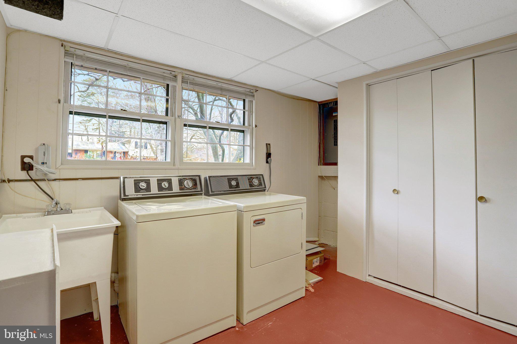 MONTICELLO WOODS - Residential