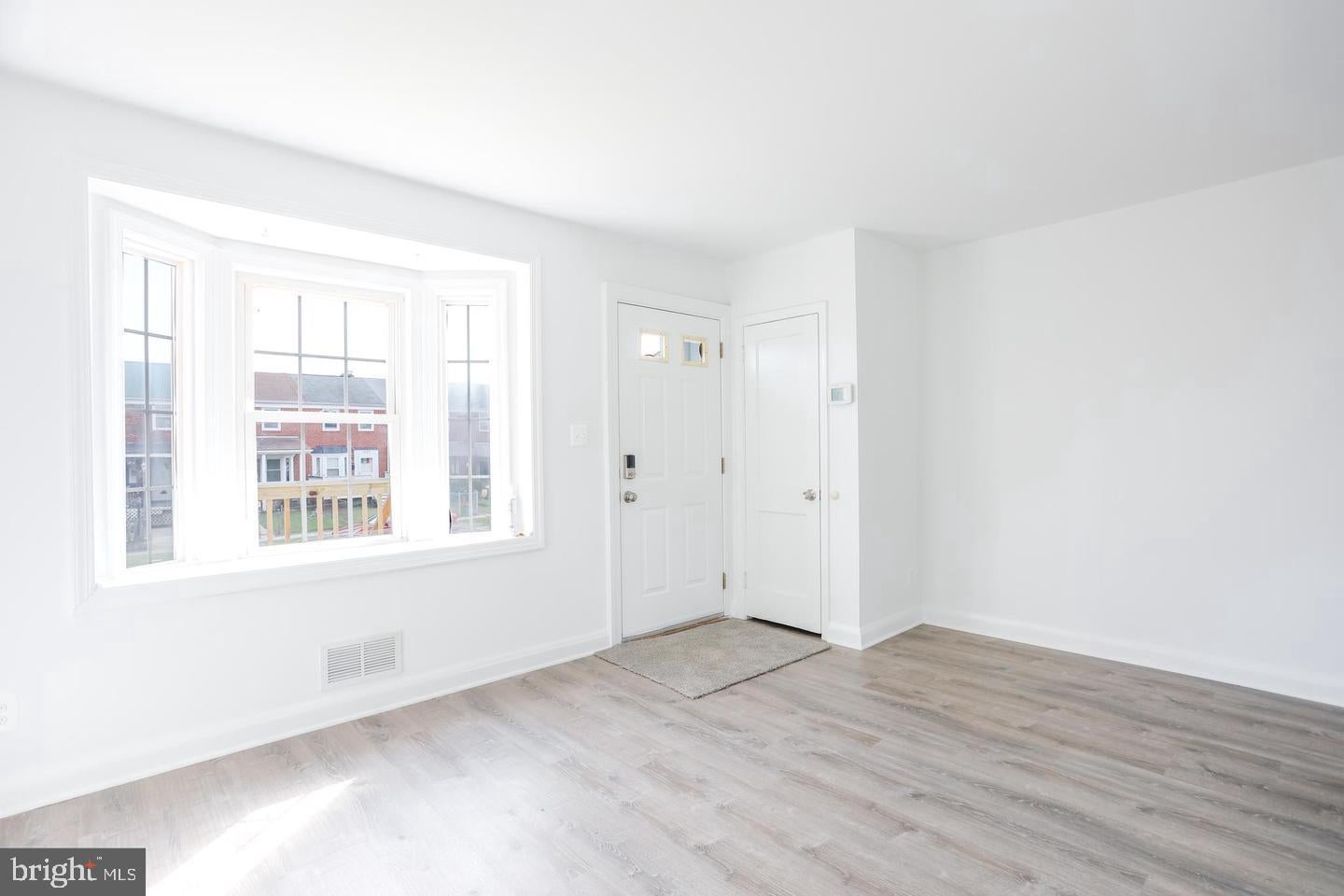 1046 MIDDLESEX ROAD