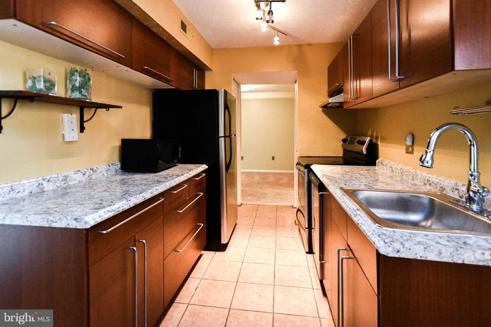 GREENBRIAR CONDO PHASE I - Residential