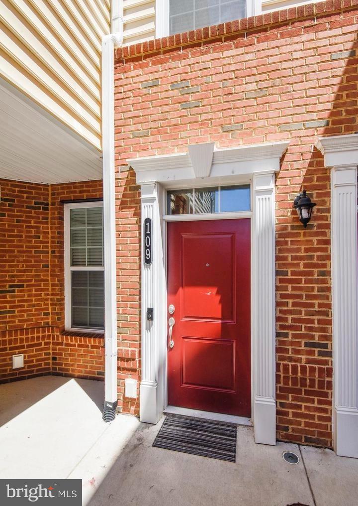 Welcome to this beautifully maintained townhome-style two-level condo in the highly desirable Ridges at Loudoun Valley. This home features 2 spacious primary bedrooms, each with an ensuite full bath, plus a convenient half bath on the main level.
Enjoy an abundance of natural light throughout the open main floor, showcasing a gourmet kitchen with dark wood cabinetry, light grey granite countertops, stainless steel appliances, a huge center island, and light hardwood flooring. The open-concept layout seamlessly connects the kitchen, dining, and living areas, ideal for both everyday living and entertaining.
Step out onto the private balcony and enjoy peaceful wooded views — a rare and serene feature.
Prime location just steps from the clubhouse, fitness center, three pools, multi-use trails, and community parks. Easy access to Loudoun County Parkway, Toll Road and Dulles Greenway.
Don’t miss this exceptional opportunity — schedule your showing today!