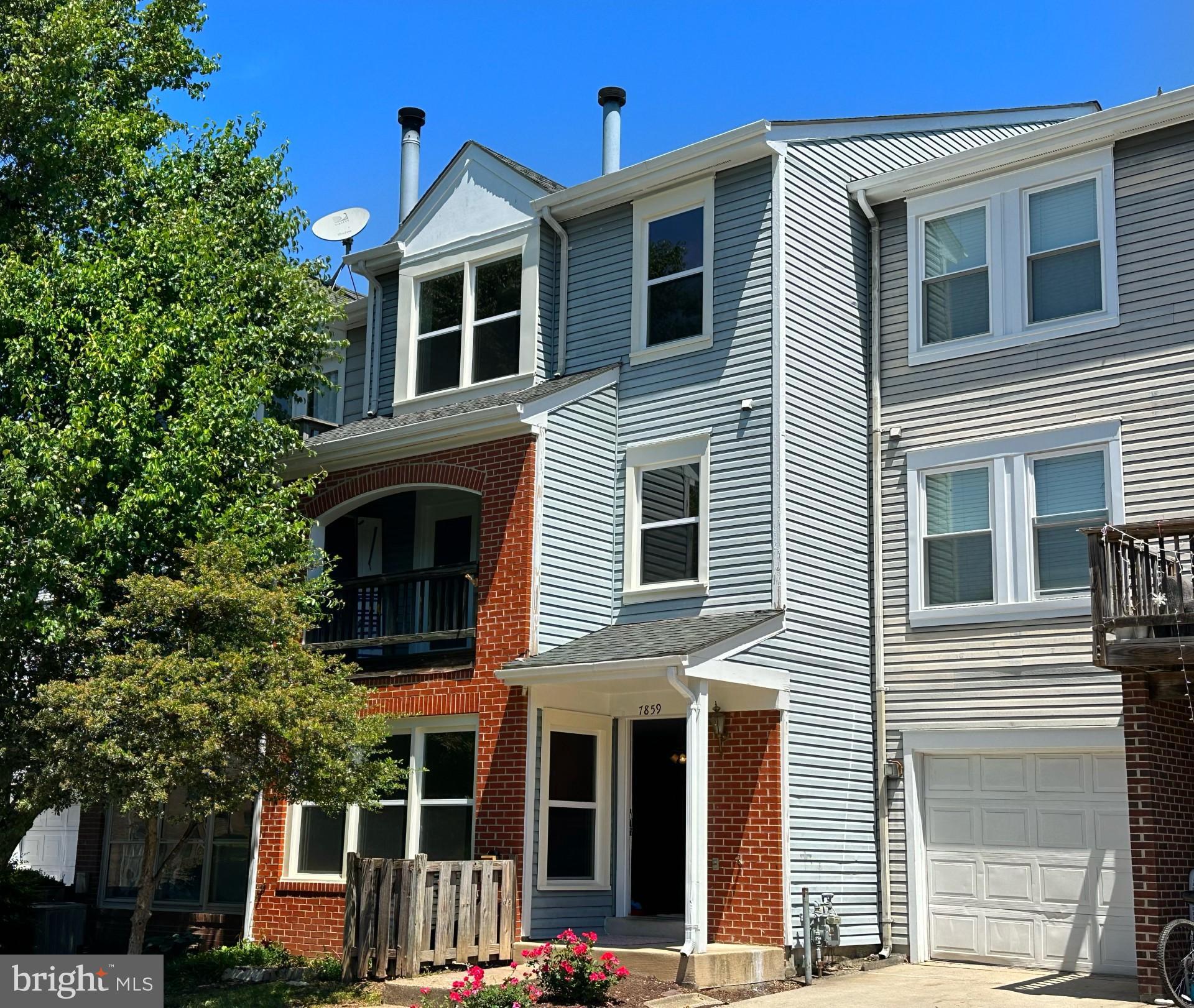 JACKSONS RIDGE CONDOS - Residential