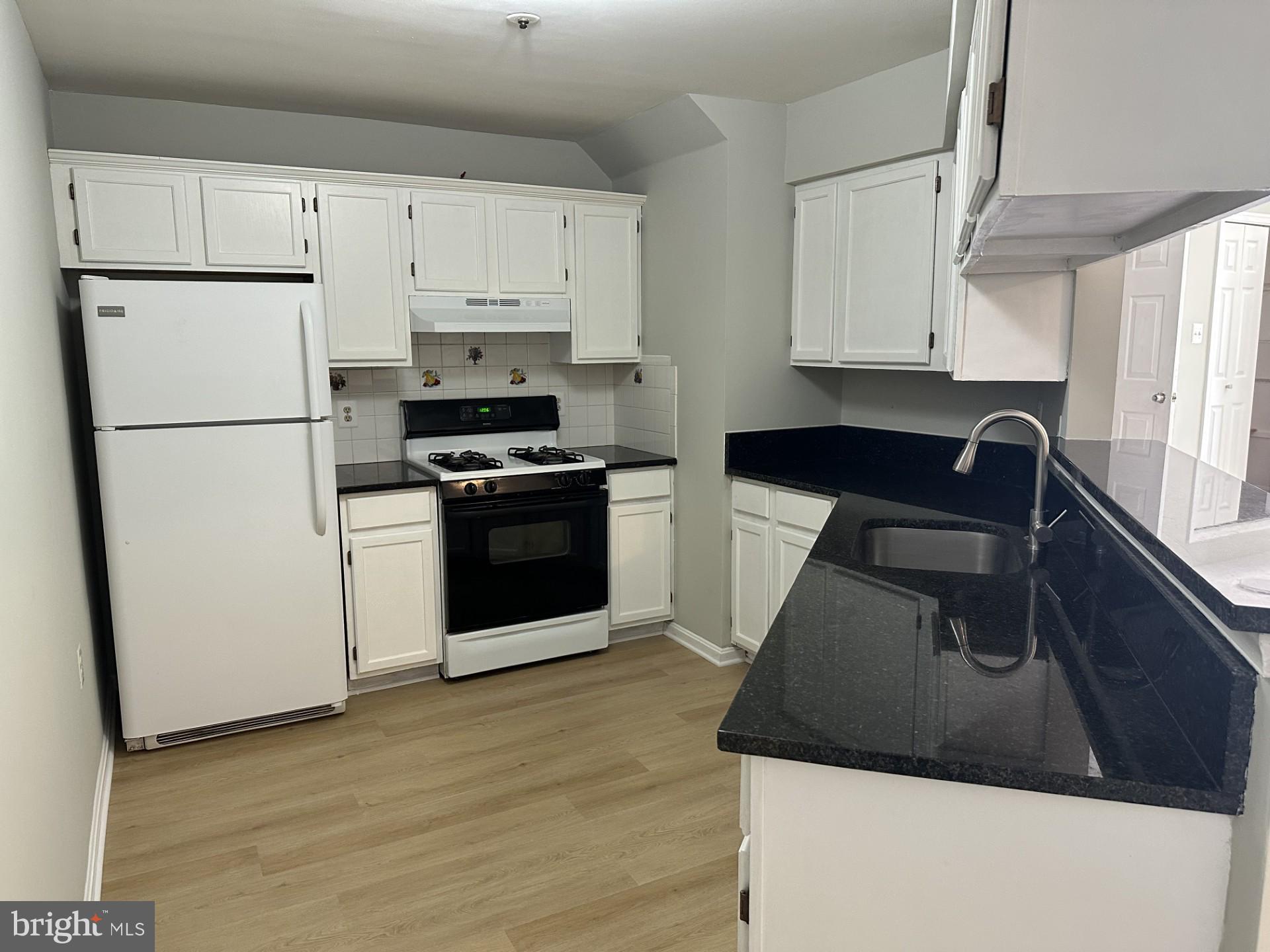 JACKSONS RIDGE CONDOS - Residential