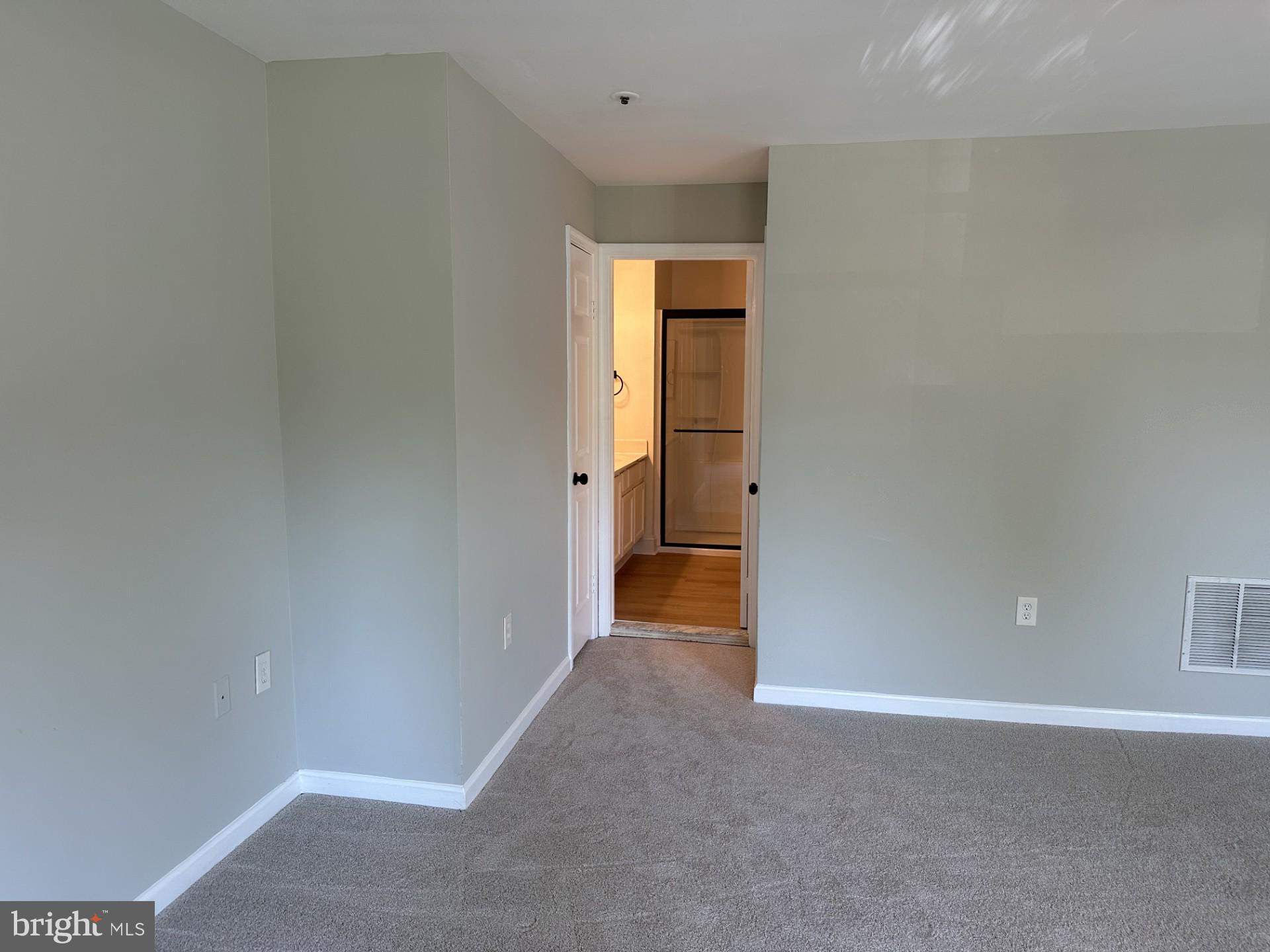 JACKSONS RIDGE CONDOS - Residential