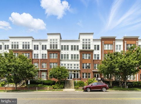 1418 N RHODES STREET B422 ARLINGTON VA 22209