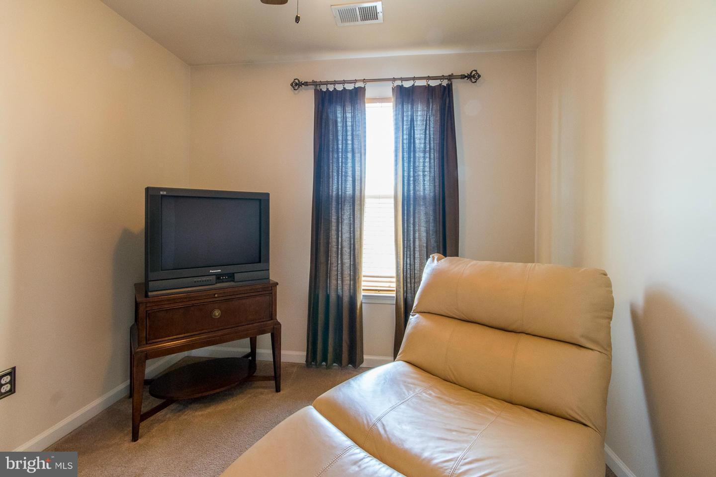 BROOKFIELD - Residential