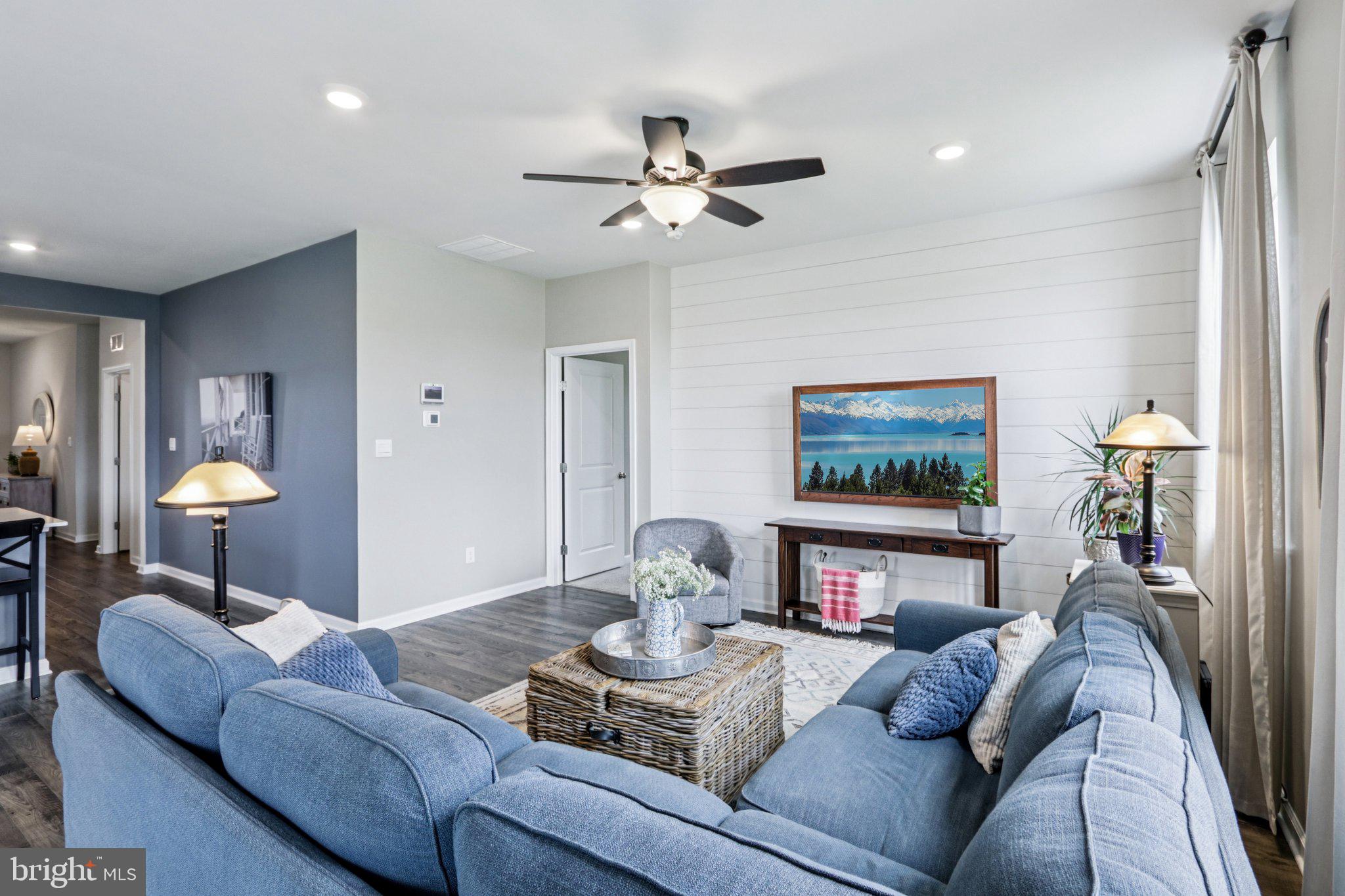 POTTSGROVE HUNT - Residential