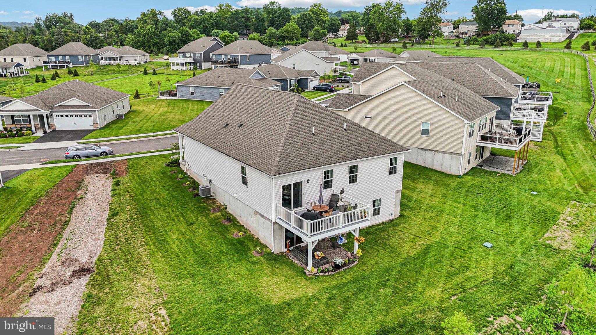 POTTSGROVE HUNT - Residential