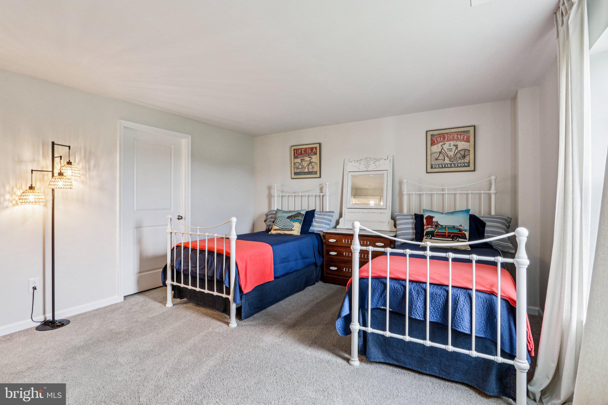 POTTSGROVE HUNT - Residential