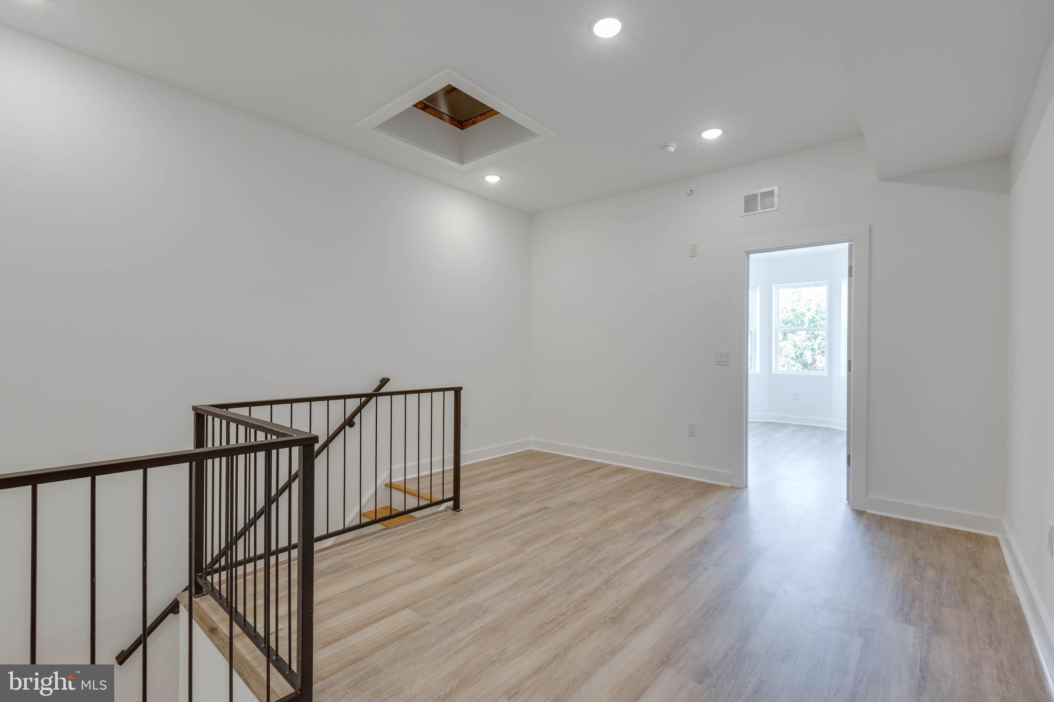 MANTUA - Residential Lease