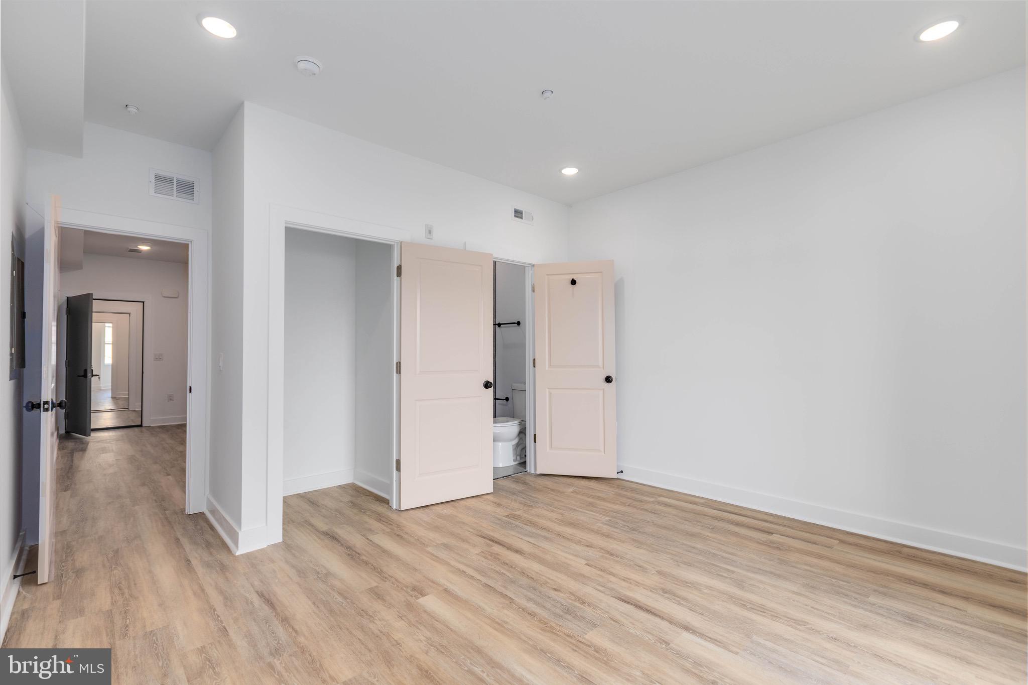 MANTUA - Residential Lease