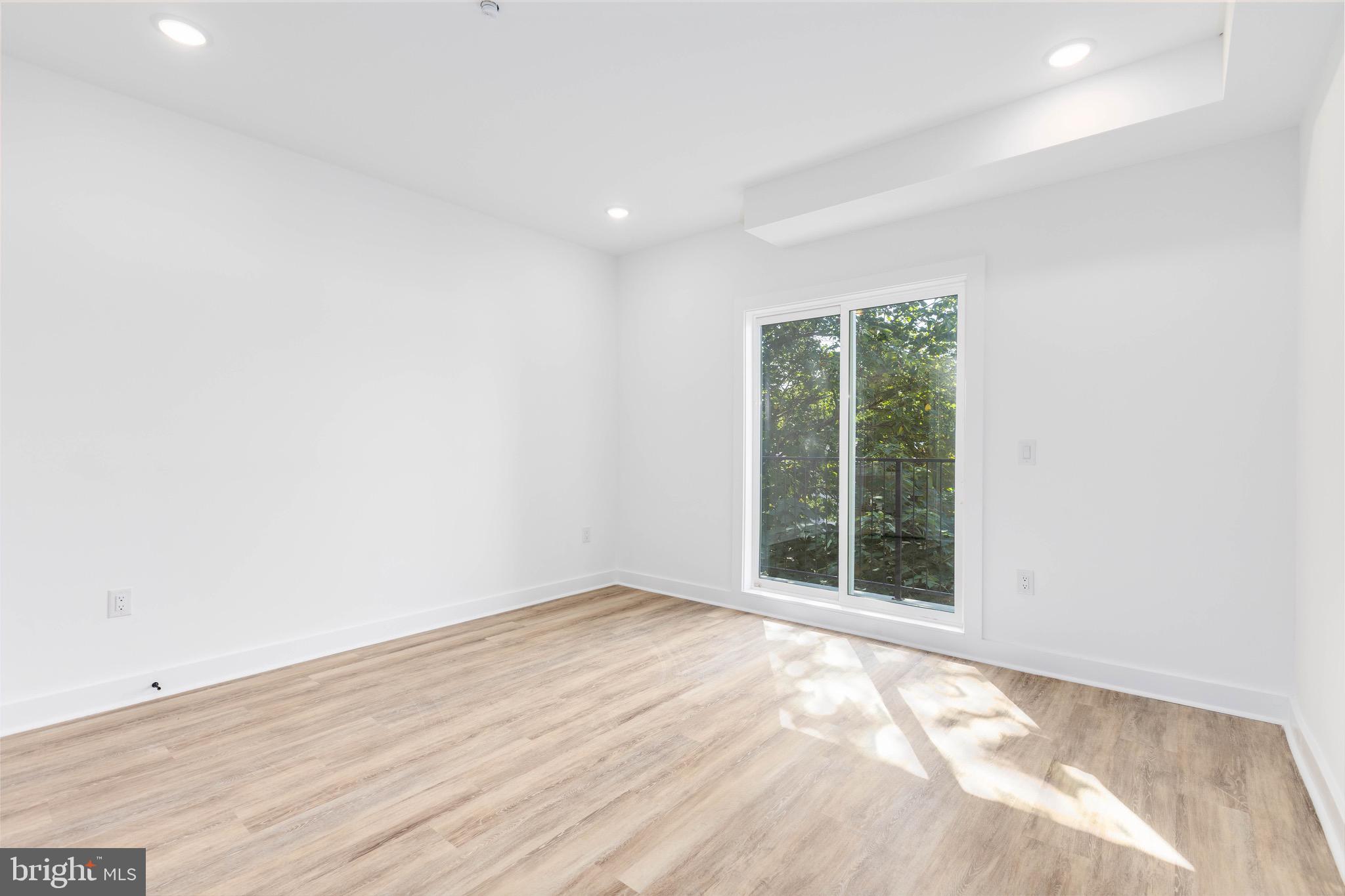 MANTUA - Residential Lease