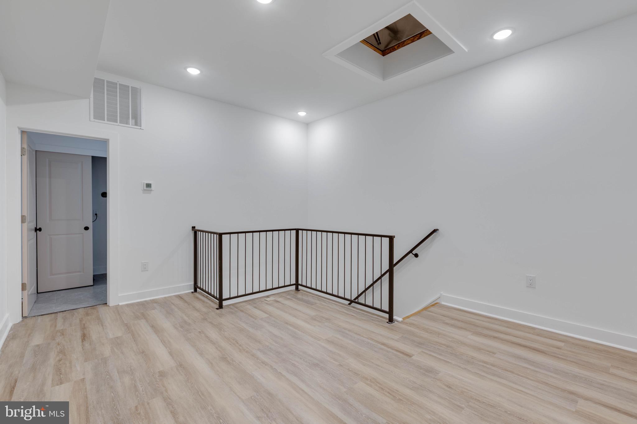 MANTUA - Residential Lease