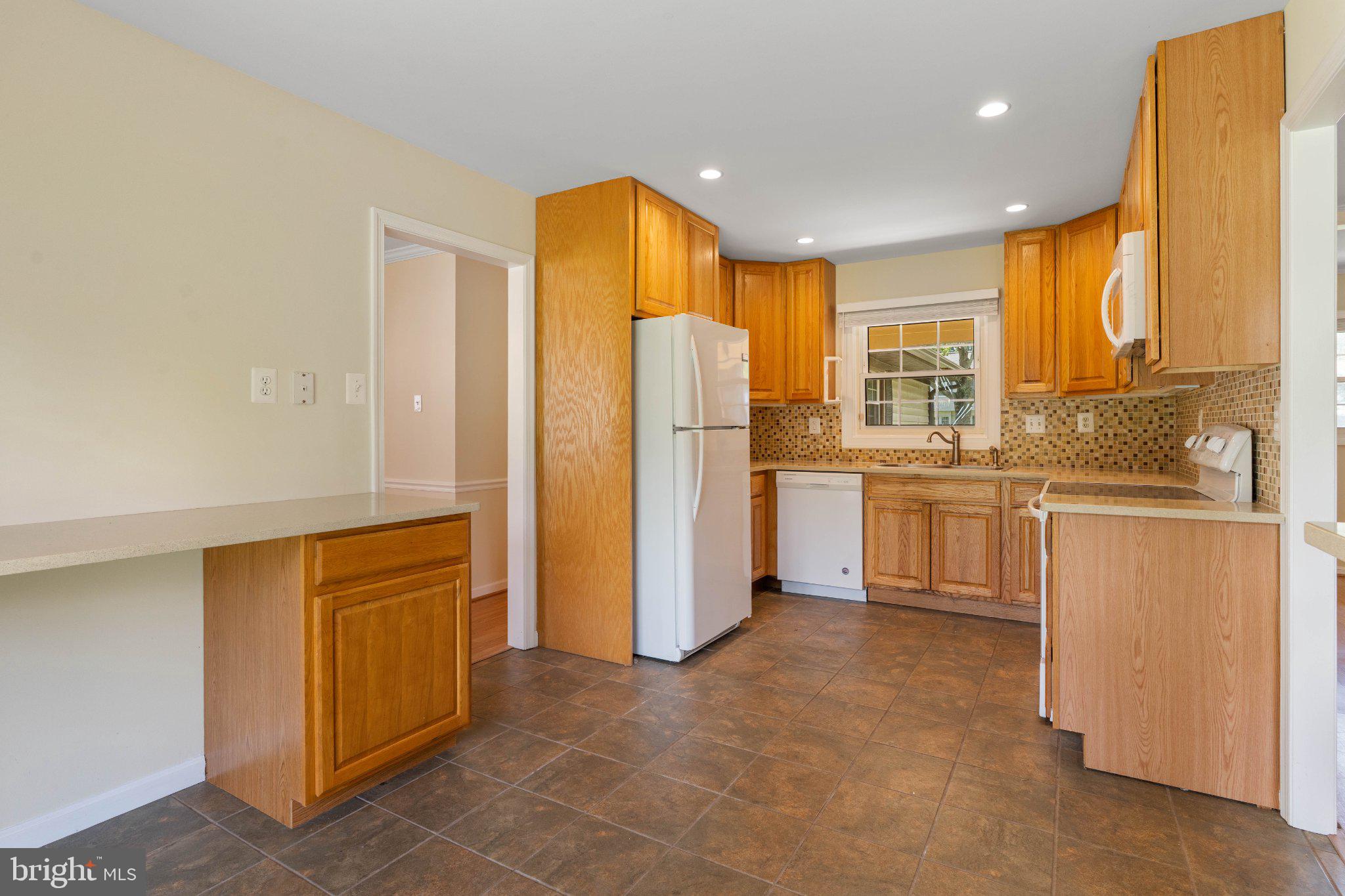 4819 RIVERTON LANE