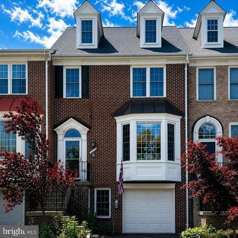 Photo of 6241 Windham Hill Run, ALEXANDRIA, VA 22315 (MLS # VAFX2314334)