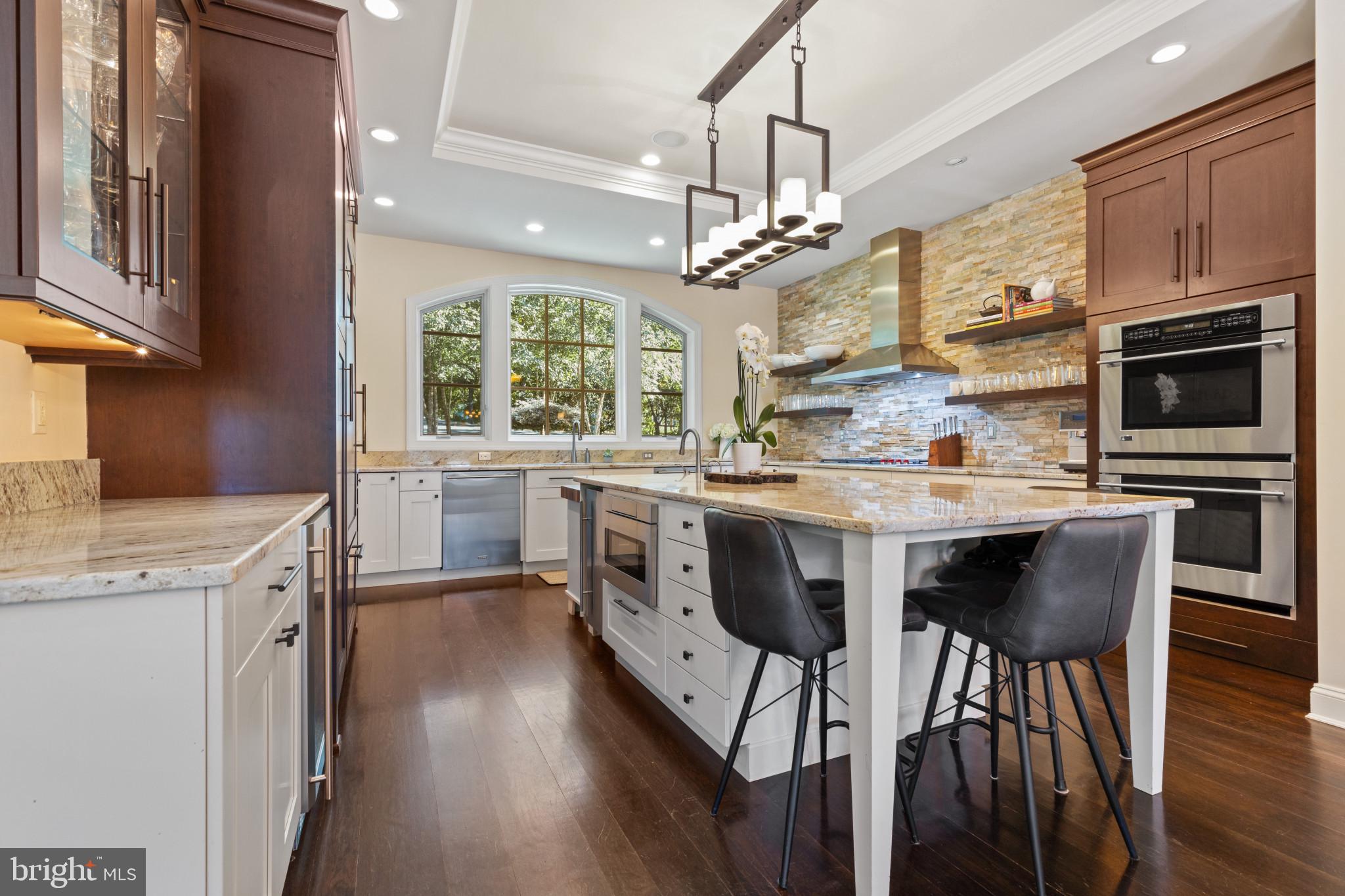 CAVESWOOD - Residential