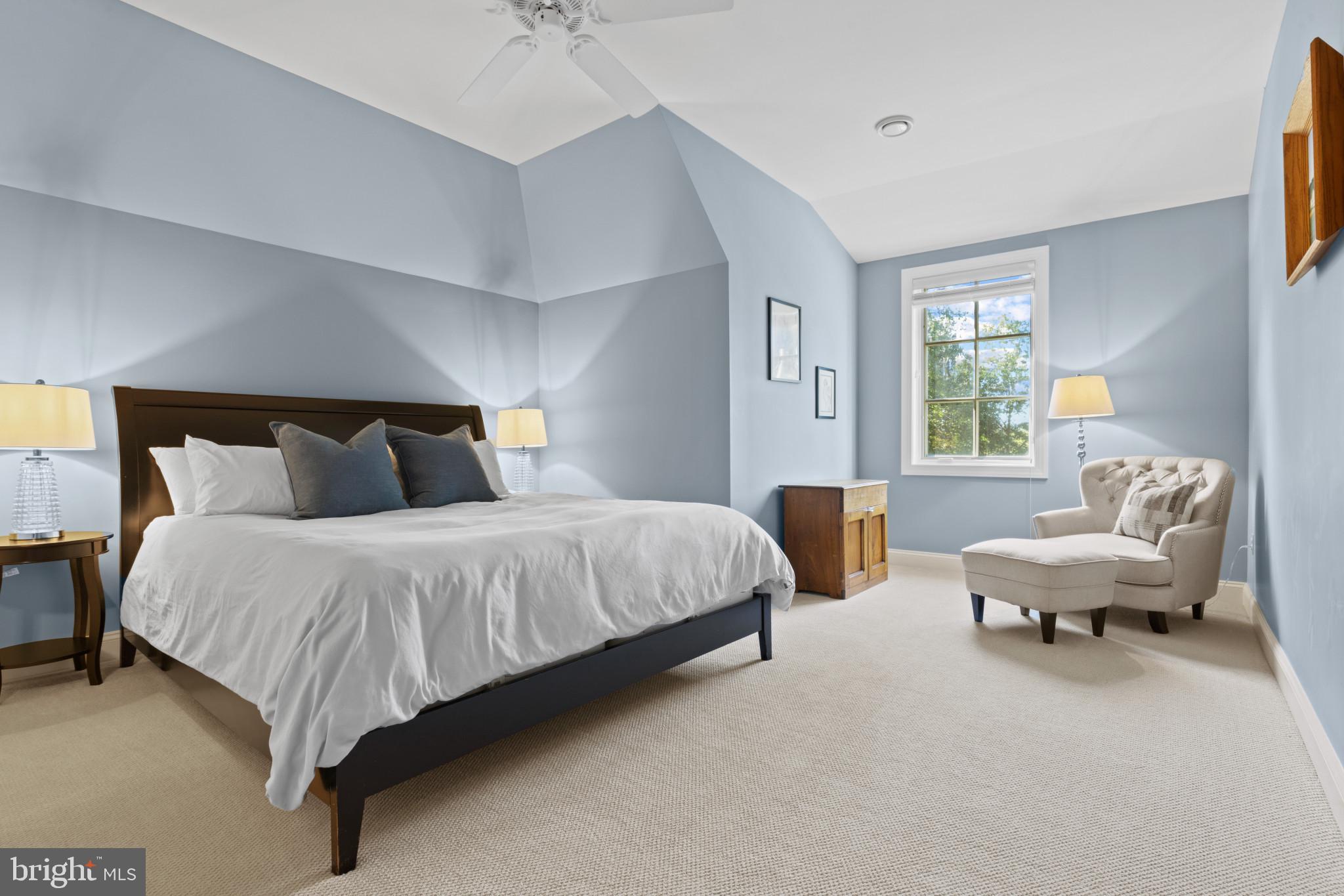 CAVESWOOD - Residential