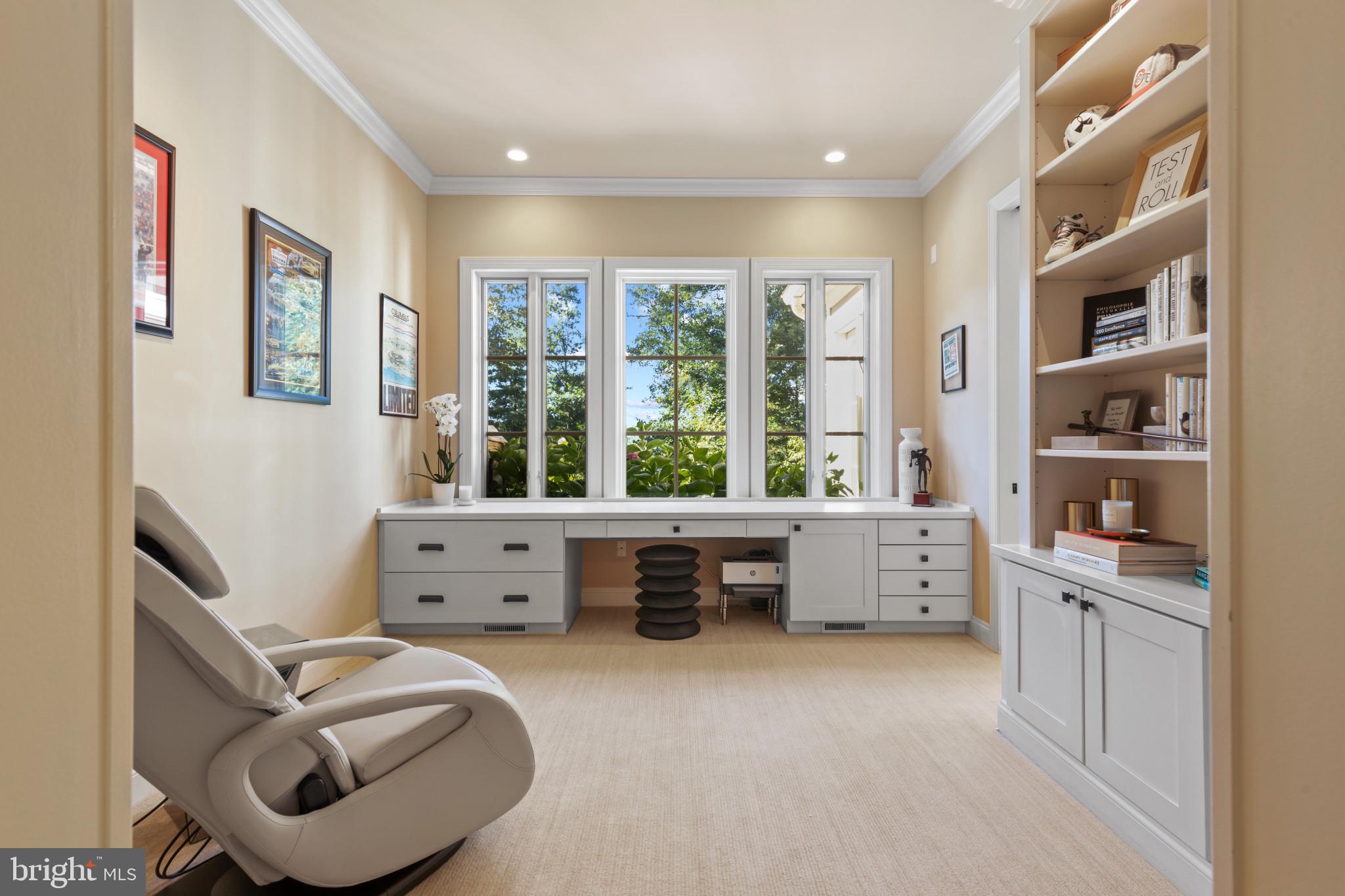 CAVESWOOD - Residential