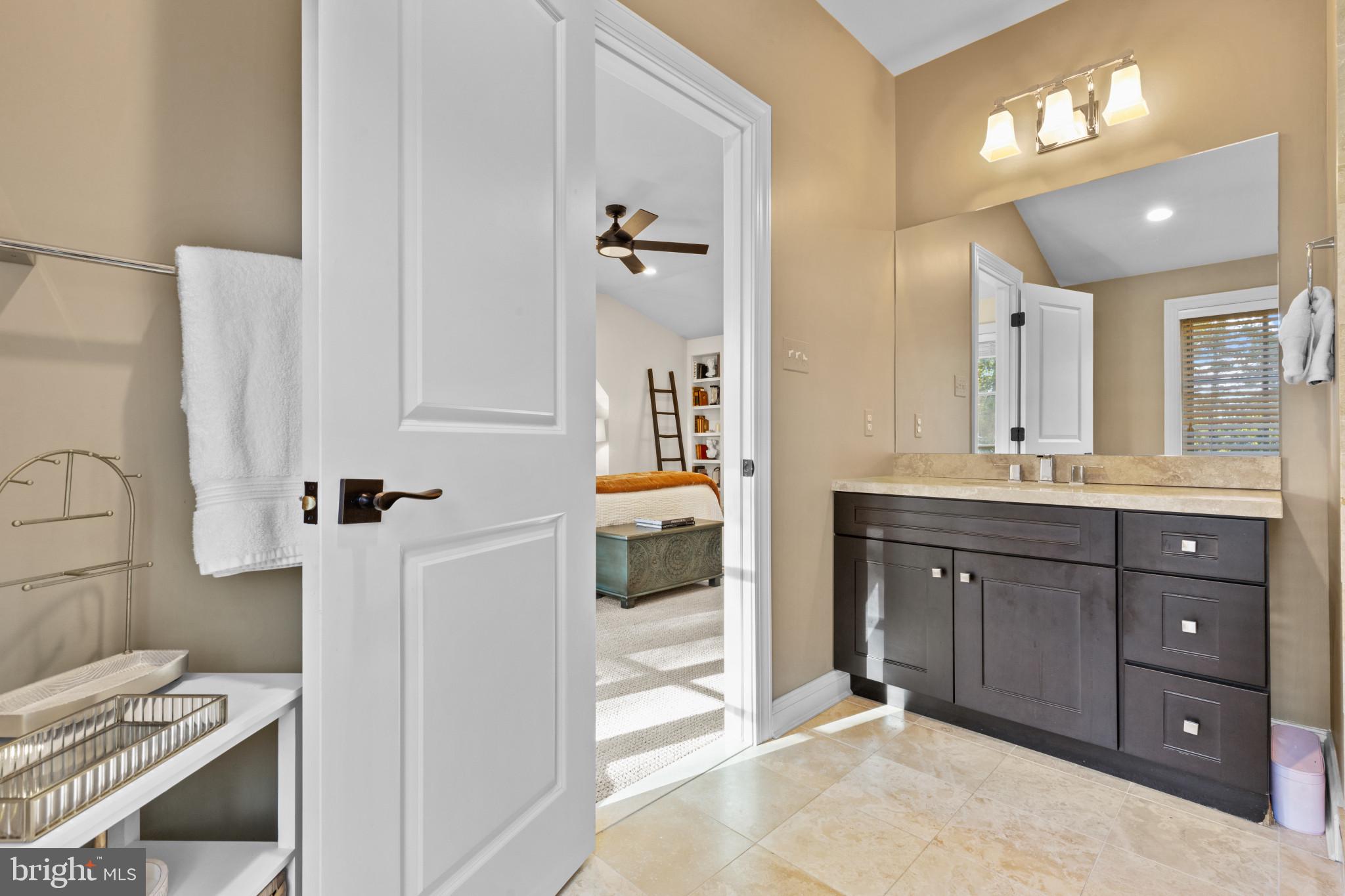 CAVESWOOD - Residential