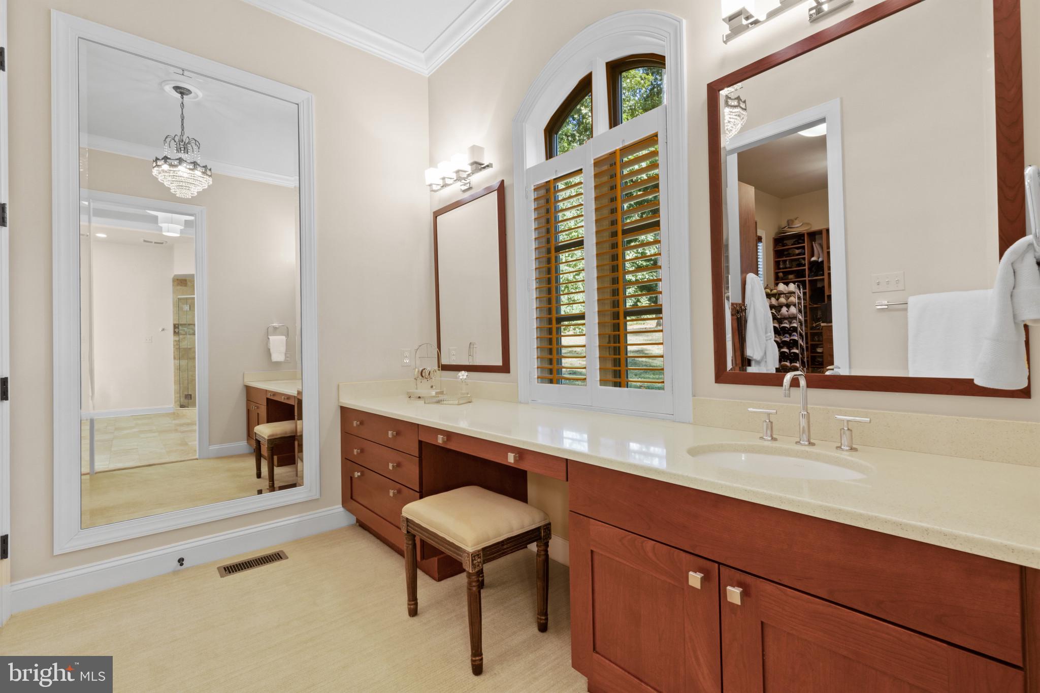 CAVESWOOD - Residential