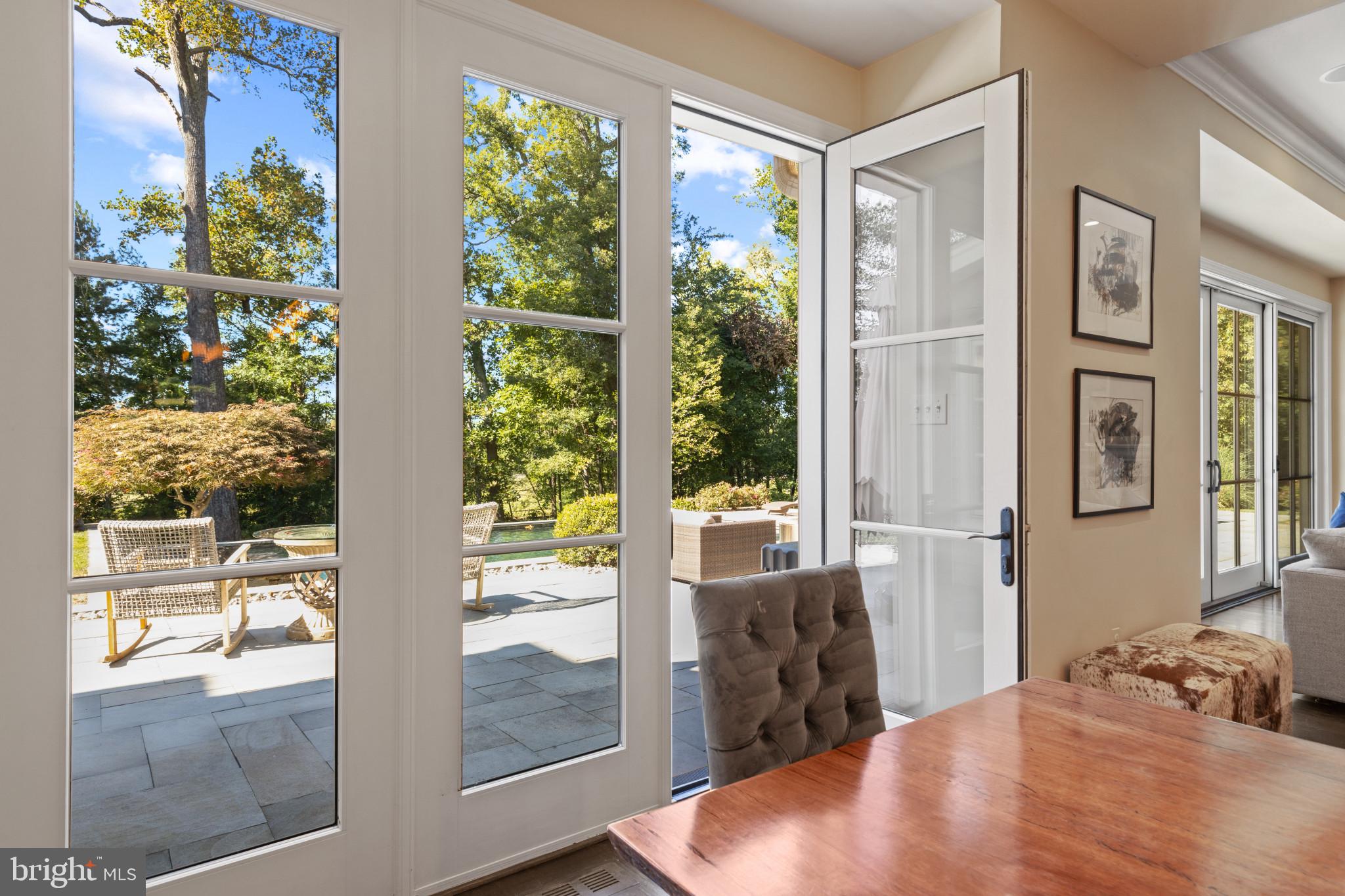 CAVESWOOD - Residential