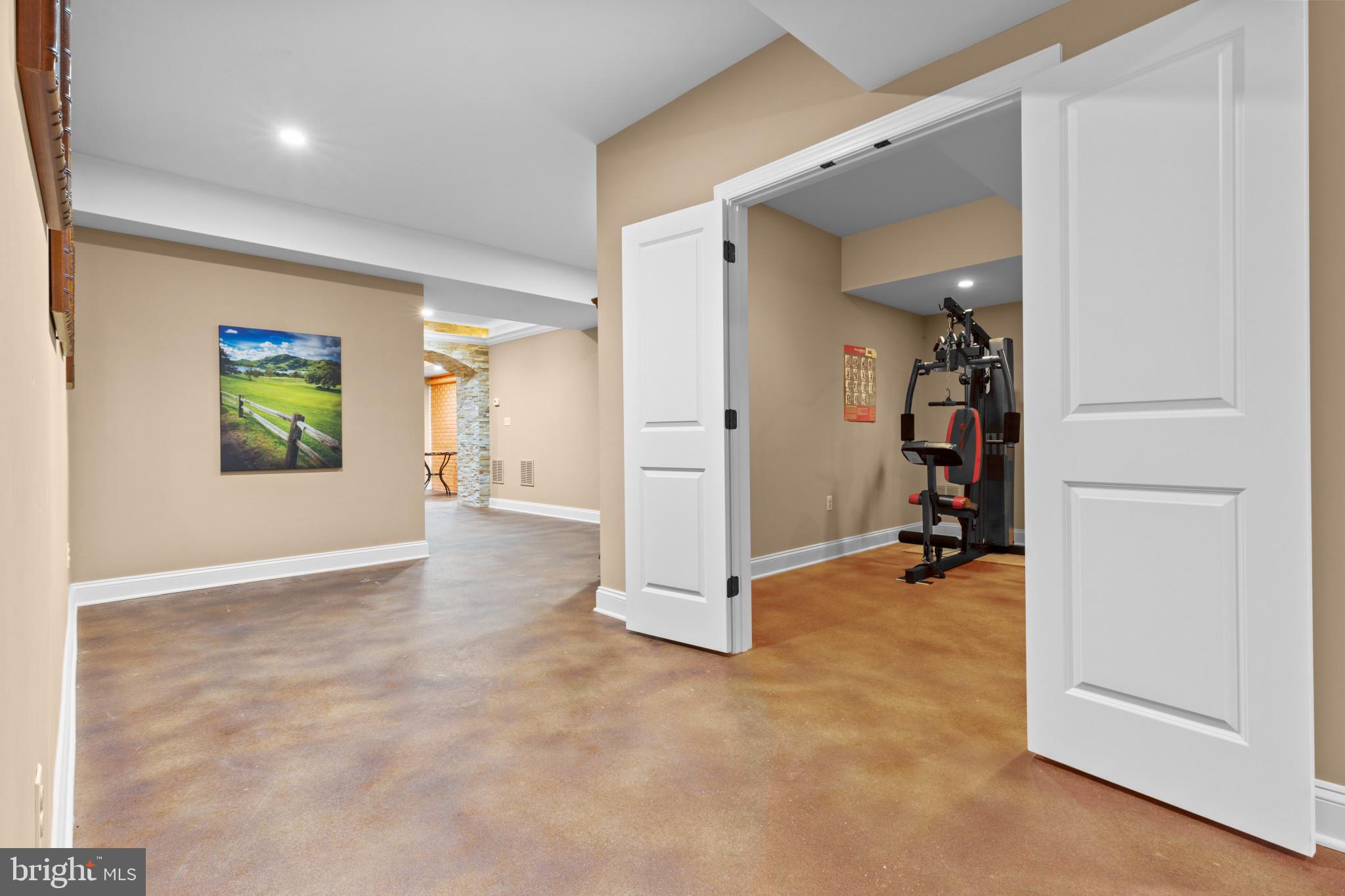 CAVESWOOD - Residential