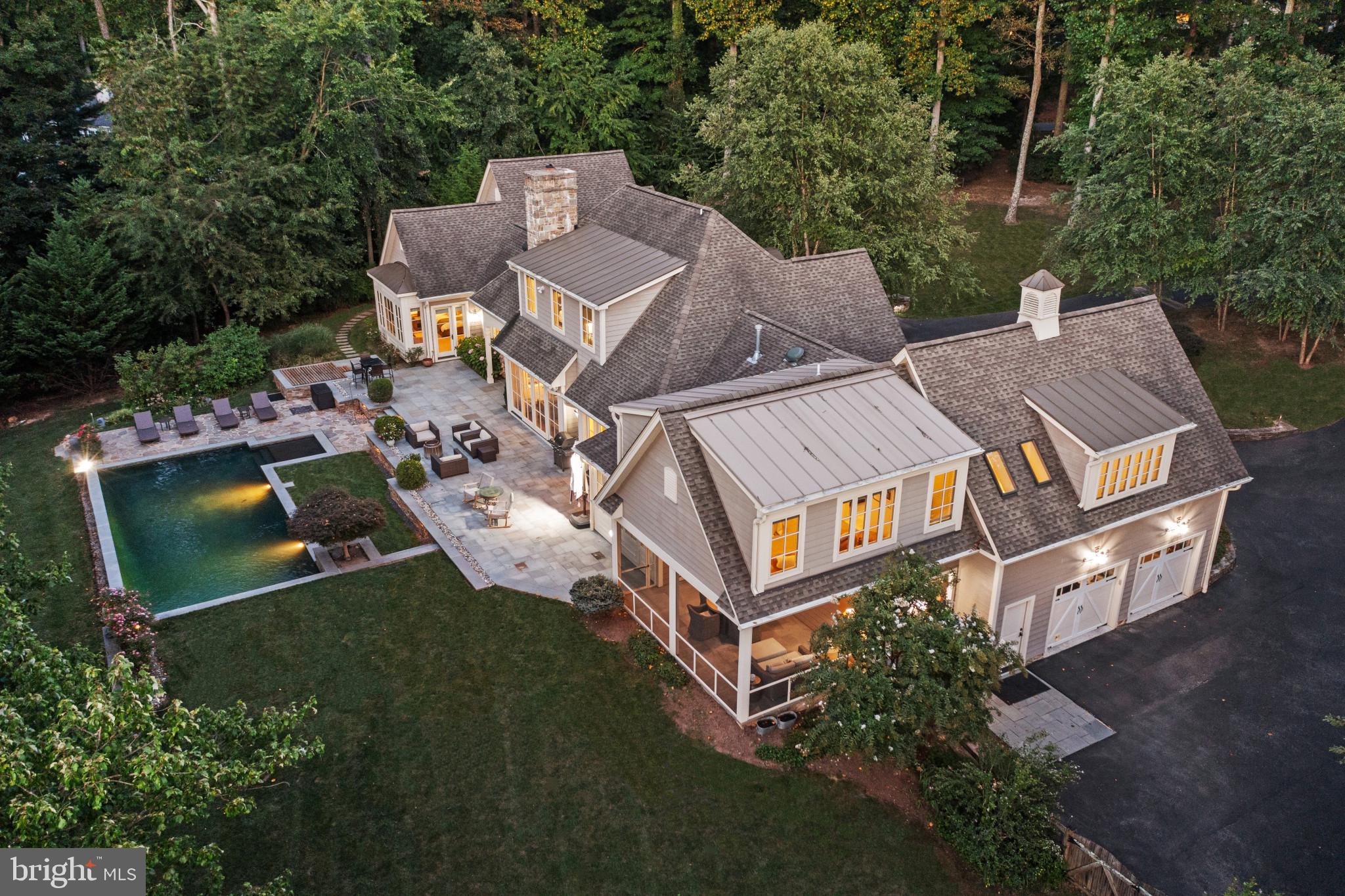 CAVESWOOD - Residential