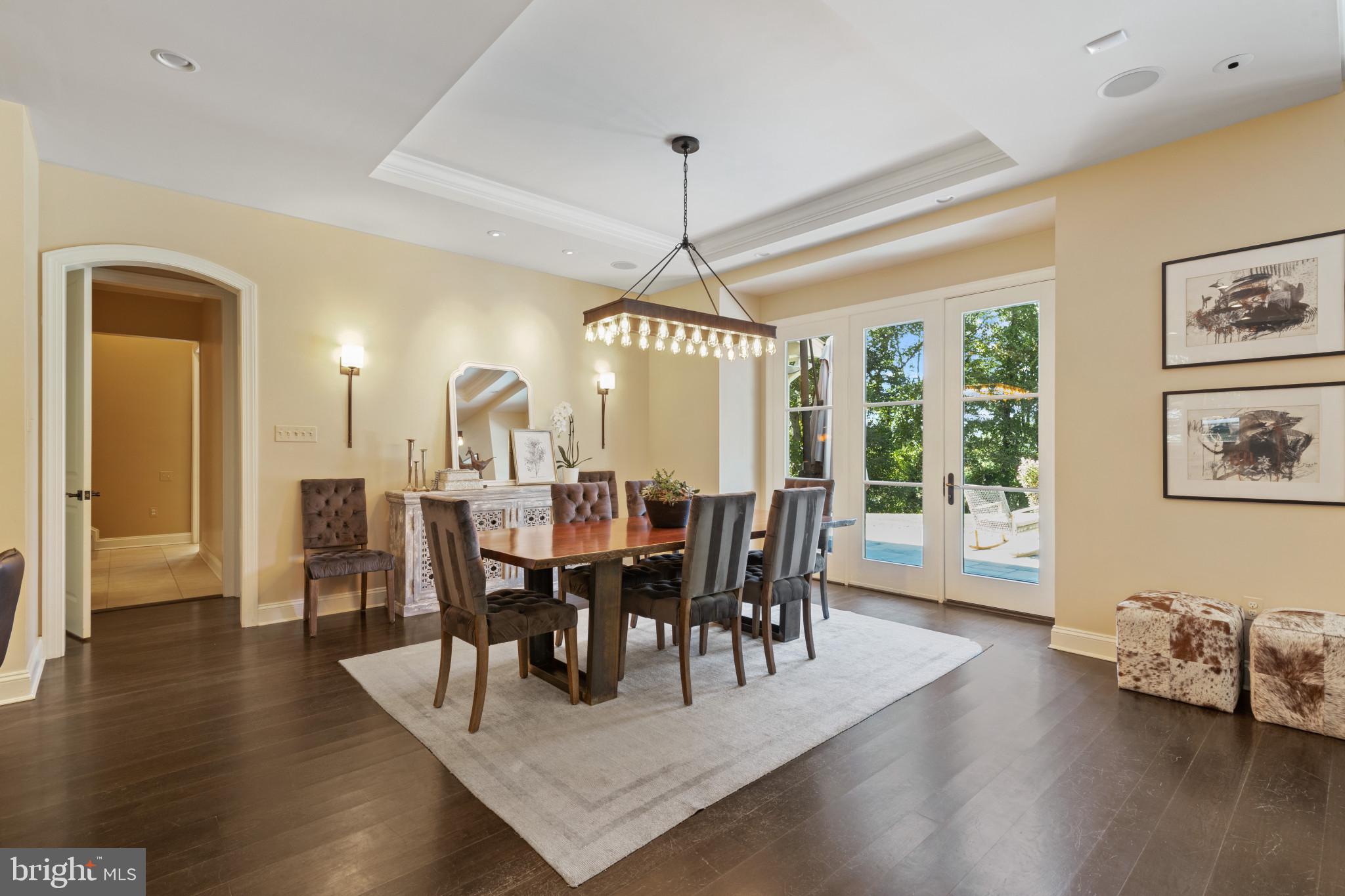 CAVESWOOD - Residential