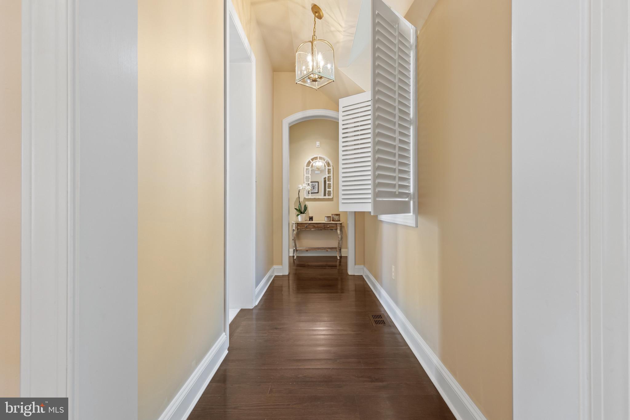 CAVESWOOD - Residential