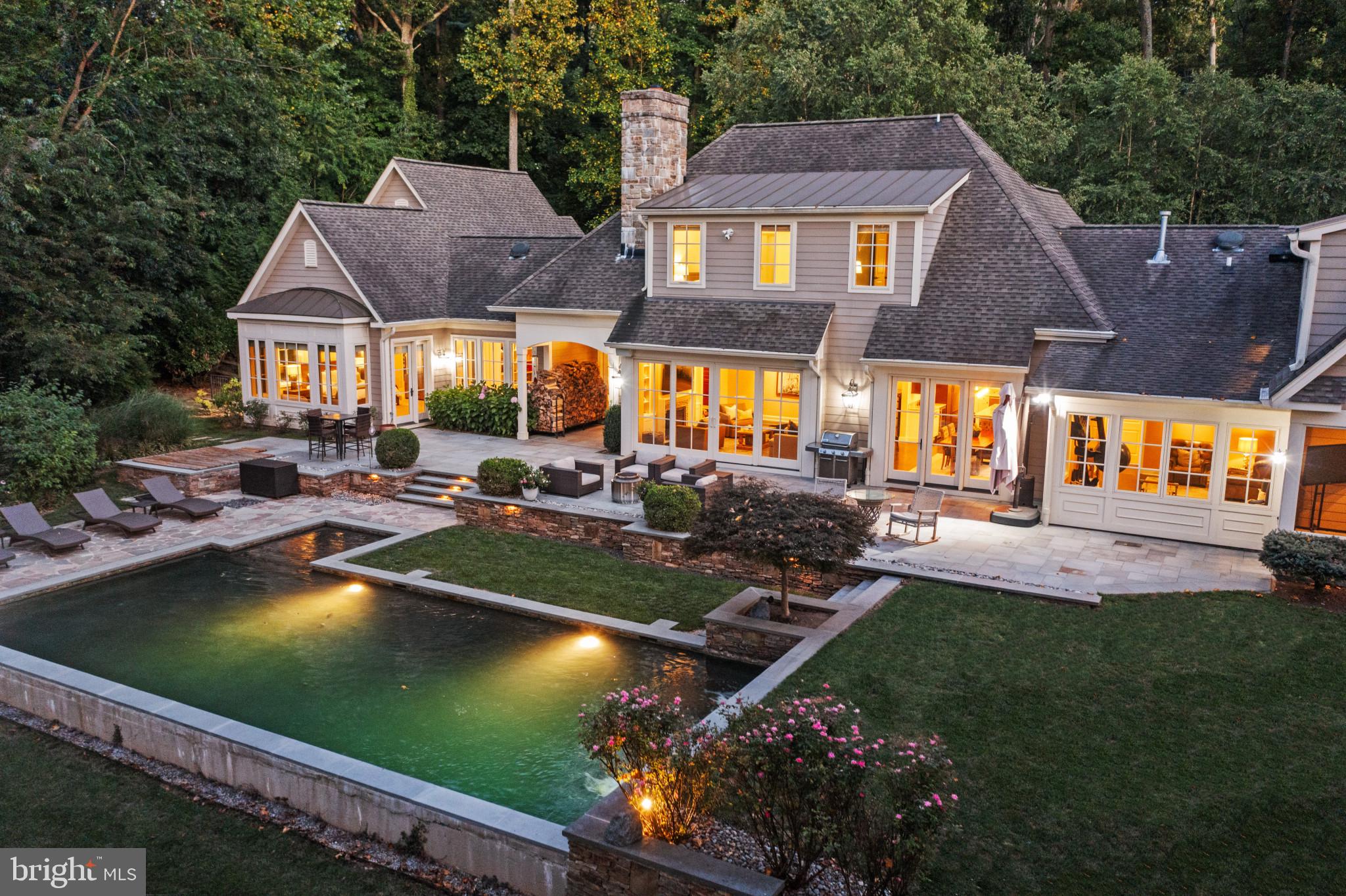 CAVESWOOD - Residential