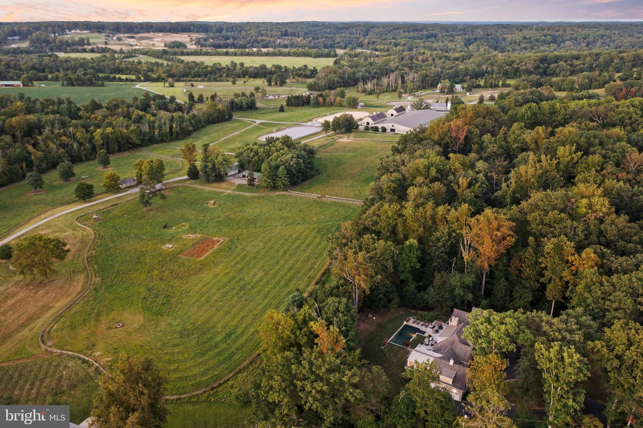 CAVESWOOD - Residential