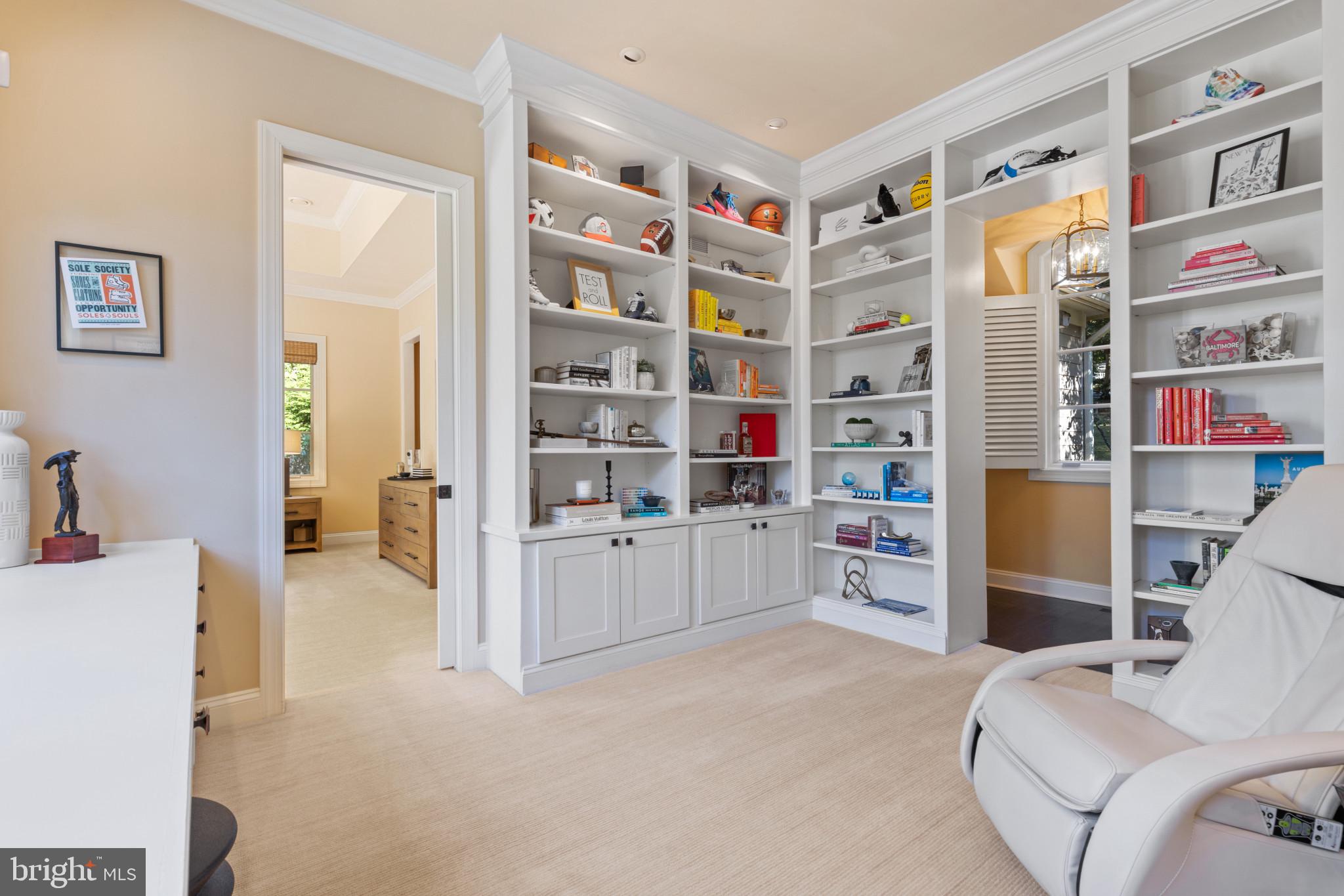 CAVESWOOD - Residential